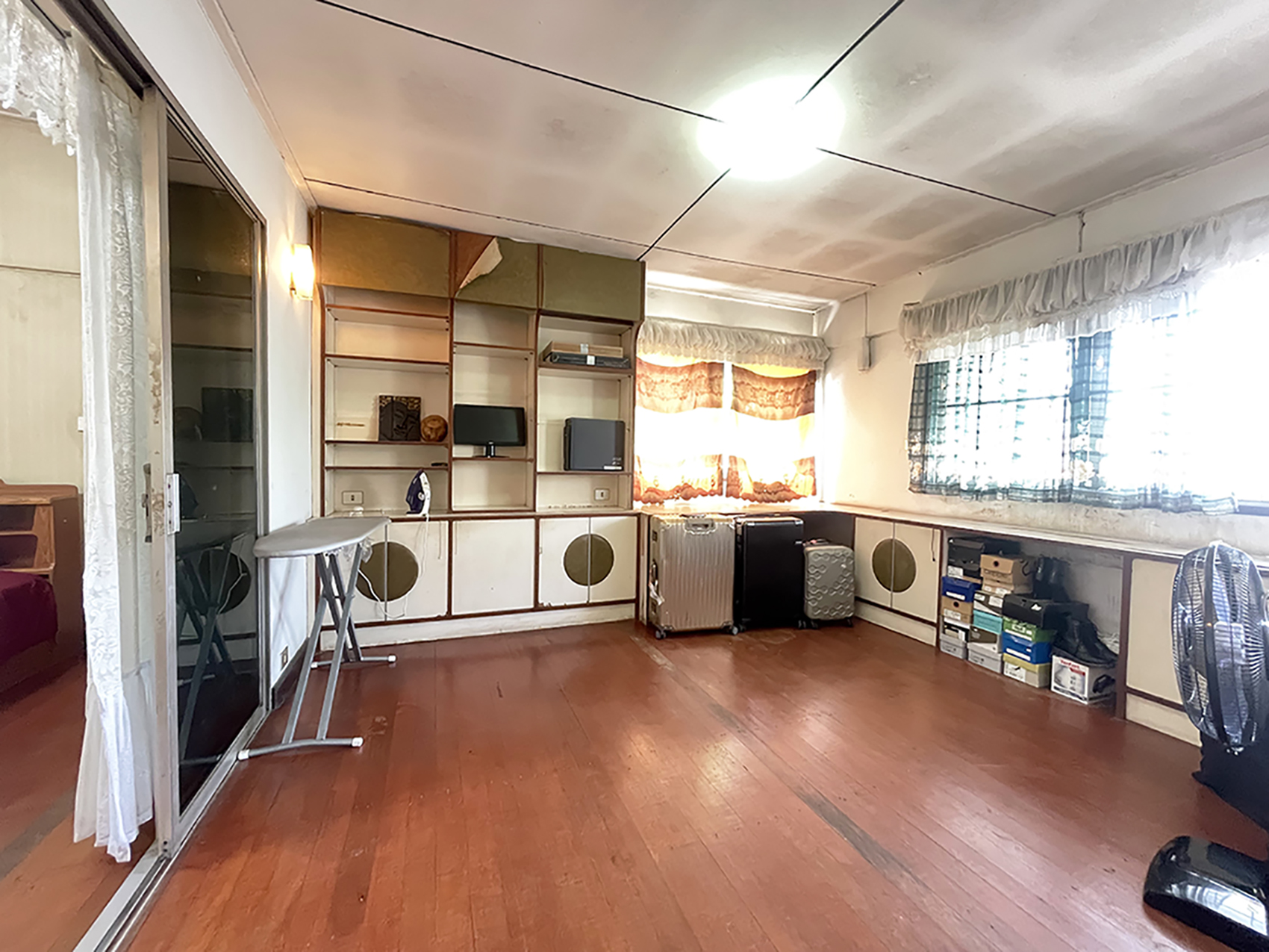 86362 ขายบ้าน หมู่บ้านชลนิเวศน์ ถนนวิภาวดี ถนนประชาชื่น ถนนรัชดาภิเษก เขตจตุจักร กรุงเทพฯ