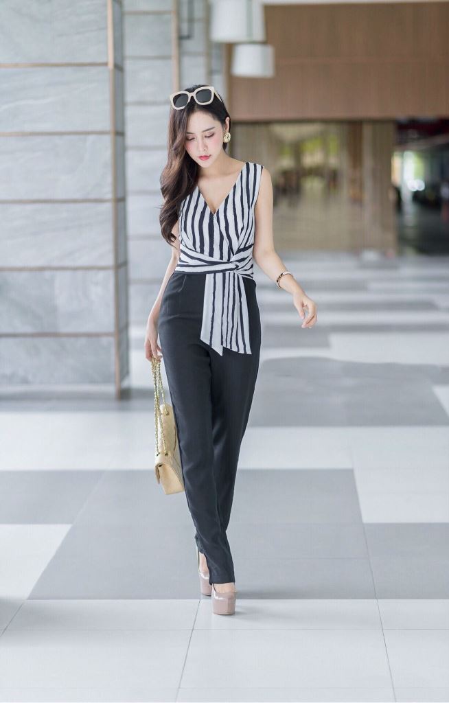 JS0062 จั๊มสูทขายาว จั๊มสูทออกงาน จั๊มสูทเกาหลี จั๊มสูทแขนกุด จั๊มสูทแฟชั่น จั๊มสูท (สีดำ)