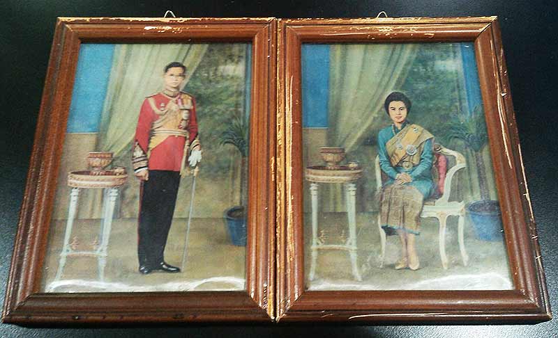 โพสต์การ์ด สามมิติ ยุคเก่า ในหลวง และ พระราชินี