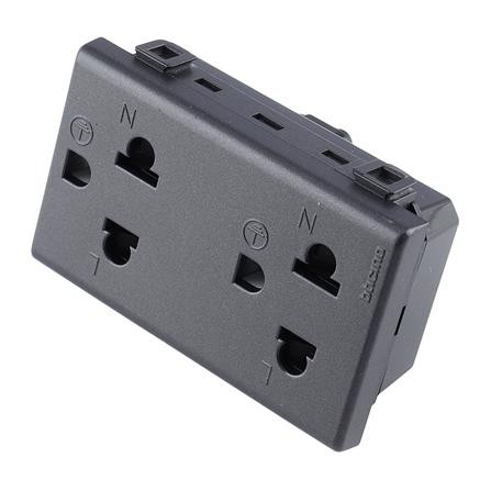 เต้ารับคู่ 3 ขากลมแบน B-TICINO SAG5025DWT ผลิตจากทองเหลืองอย่างดีไม่บิดงอง่าย