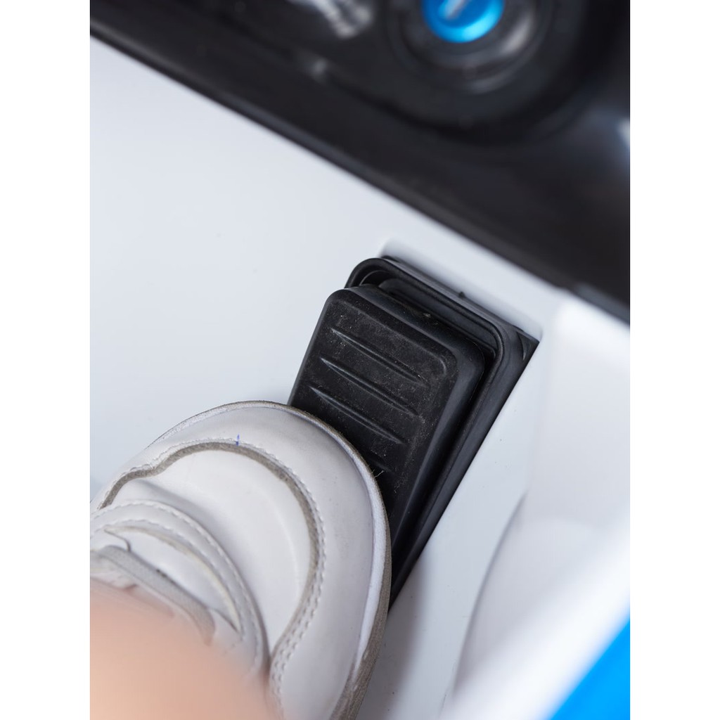 !!สินค้าขายดี!! รถสปอร์ตสำหรับเด็ก บังคับด้วยรีโมท Kids Electric Ride On Car