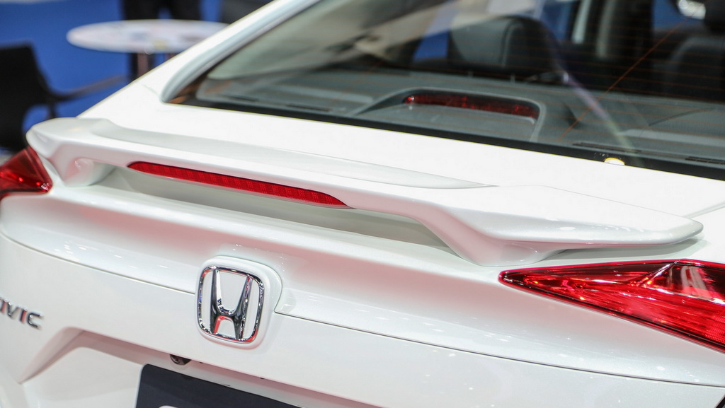 [Spoiler] สปอยเลอร์ New Civic 2016 ทรงยก พร้อมไฟเบรค