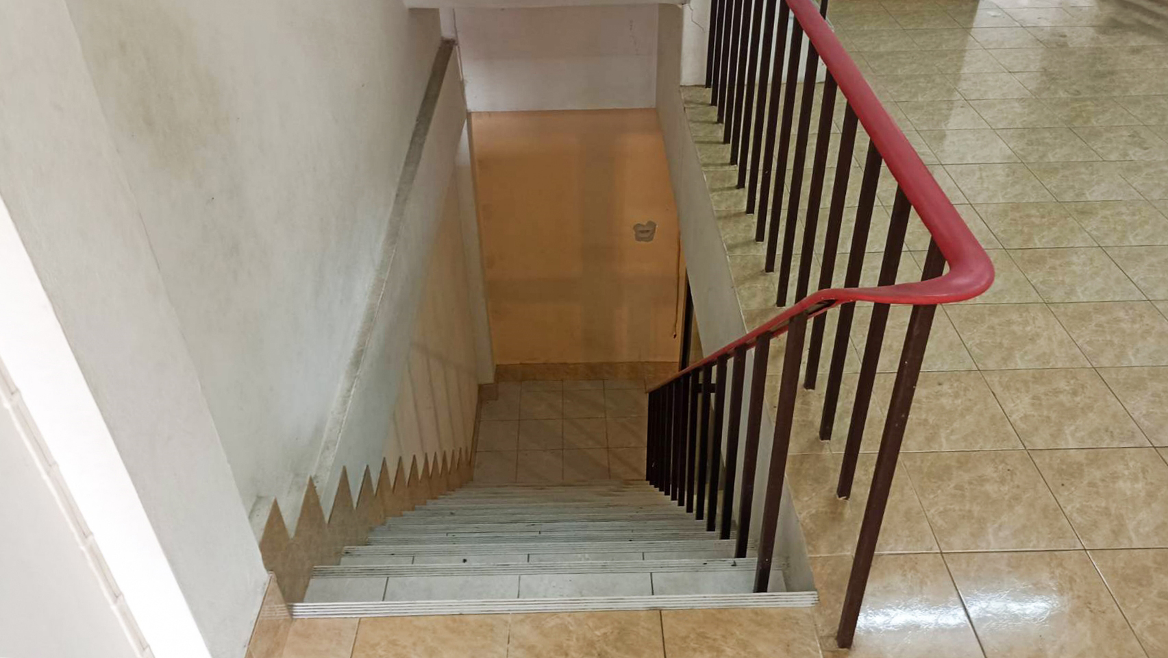 76916-ขายอาคารพาณิชย์ ซอยตึกน้ำ ถนนสุขุมวิท บ้านสวน ชลบุรี