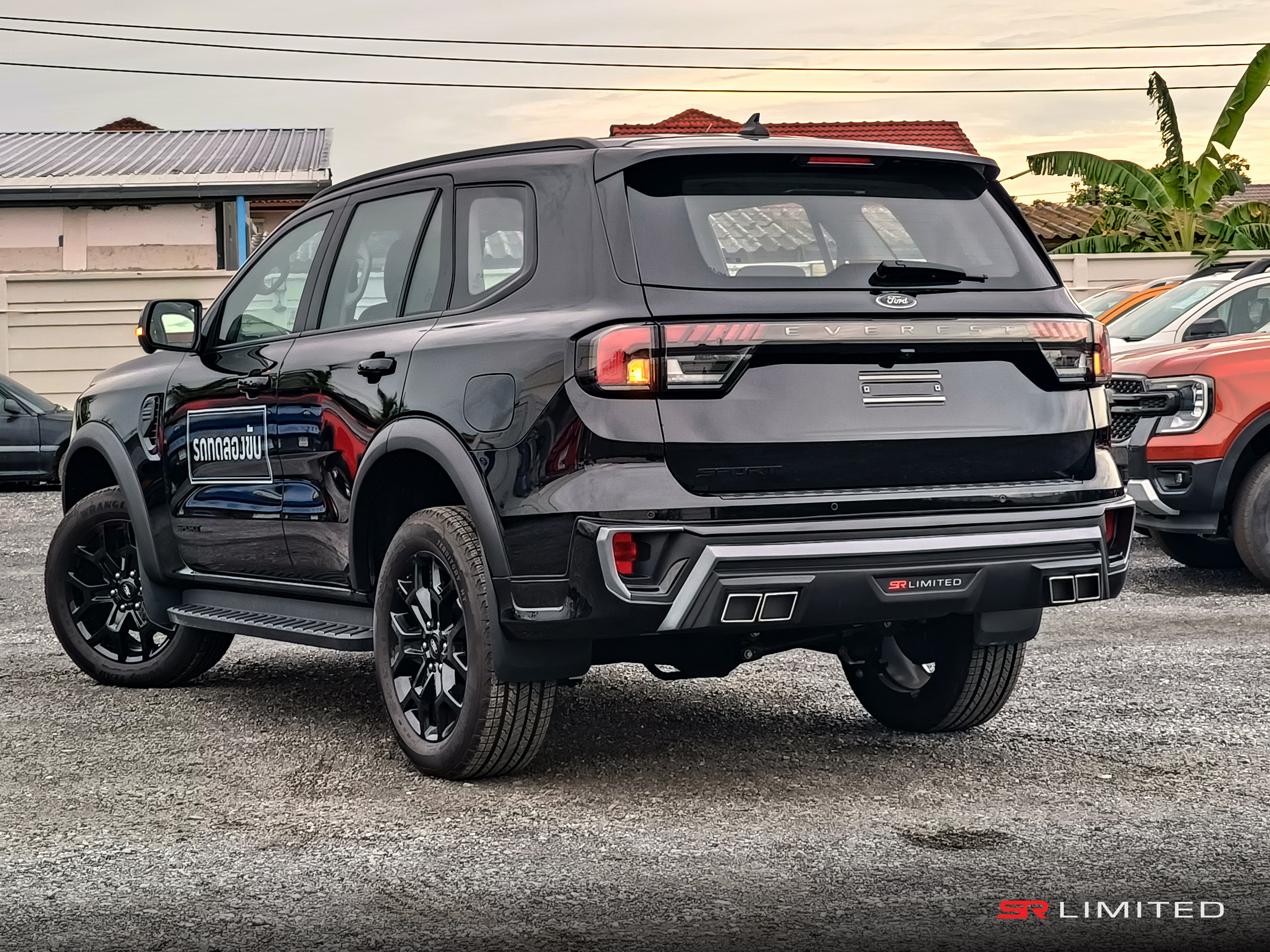 ชุดแต่งรถ-สเกิร์ต-อุปกรณ์แต่งรถ Ford Everest 2022 2023 2024 Next-Gen ทรง SR-Limited