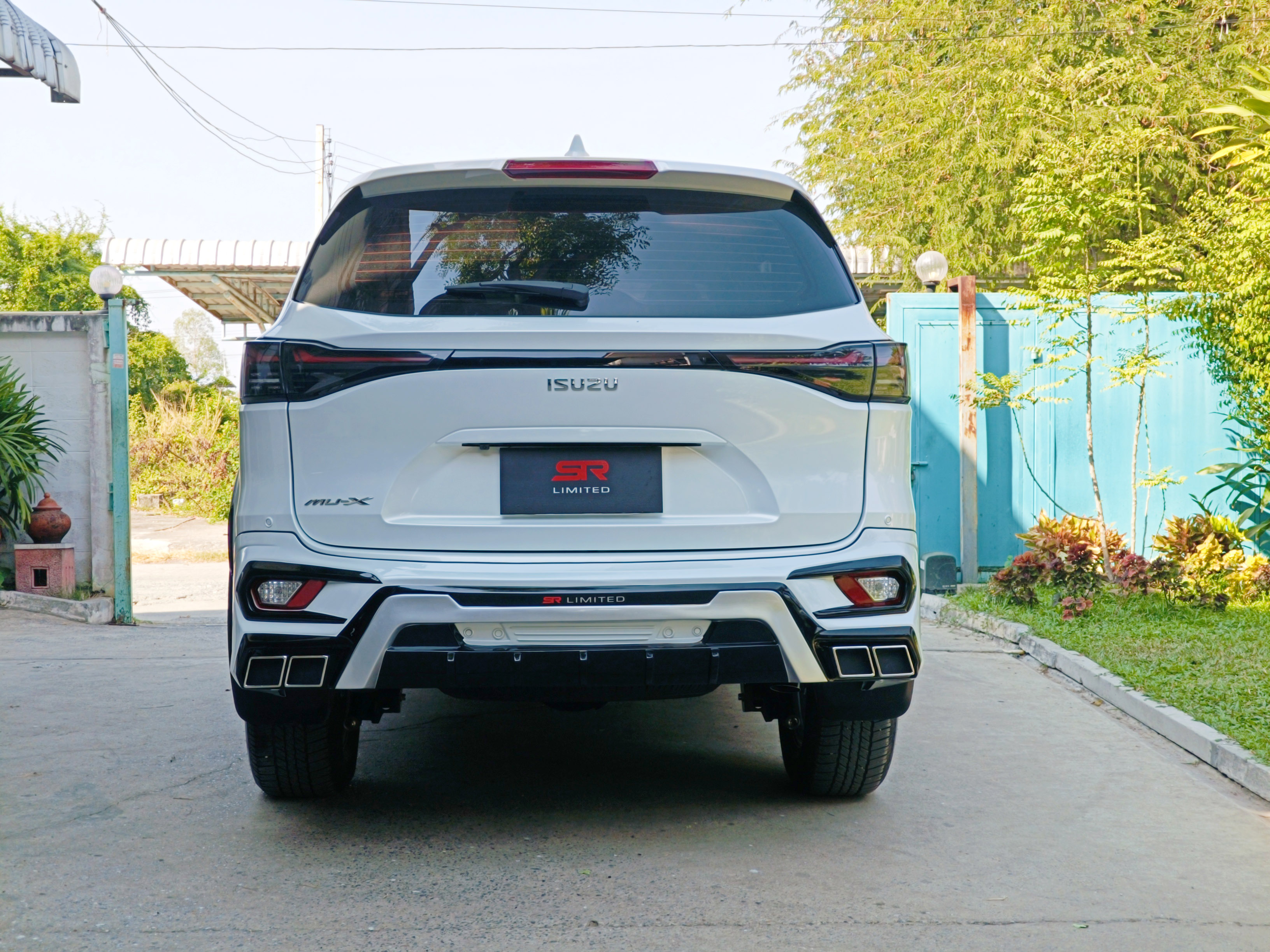 ชุดแต่งรถ All New Isuzu Mu-X 2024-2025 "SR-Limited"