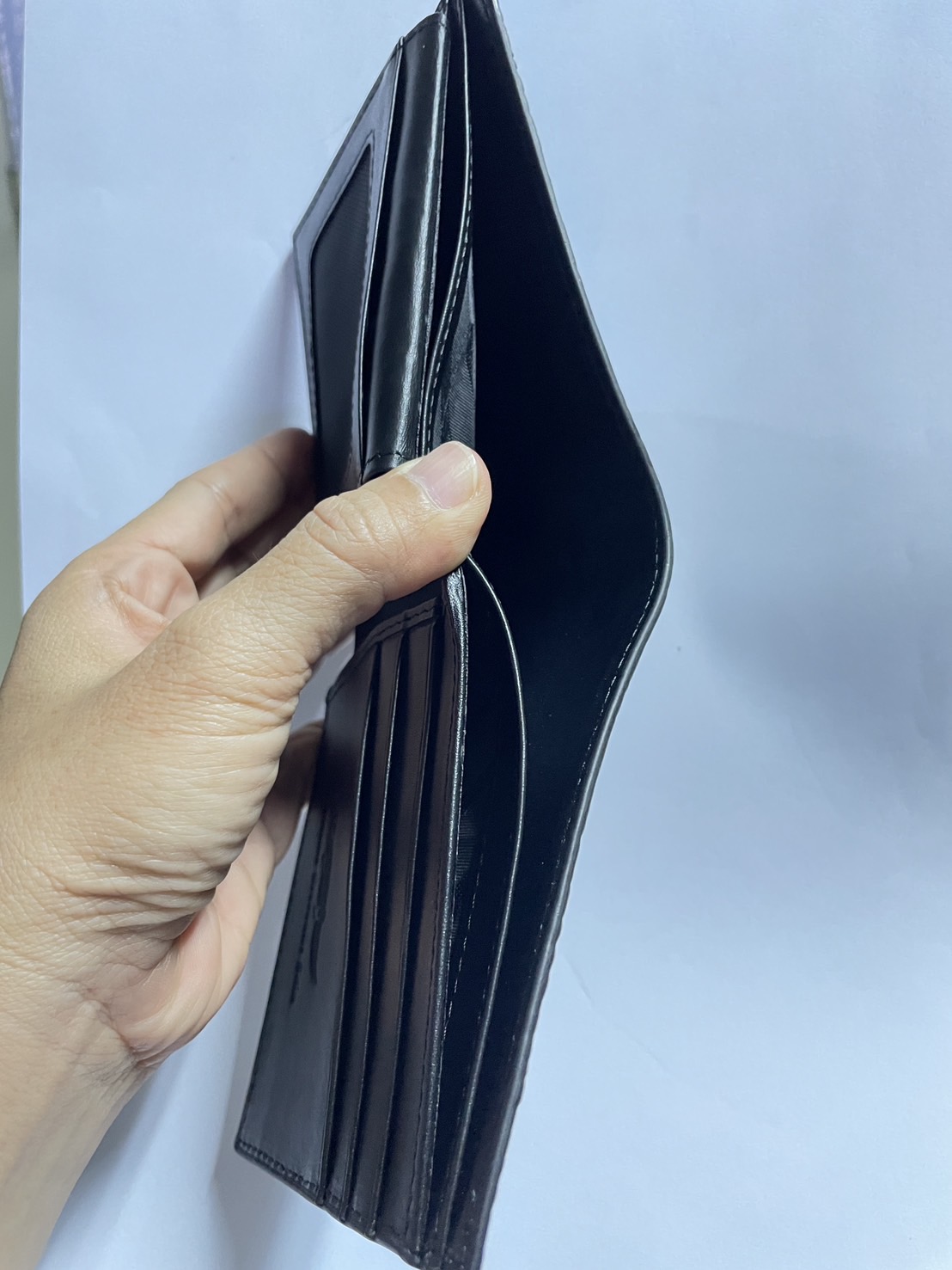 กระเป๋าหนังจระเข้แท้ หนังท้อง