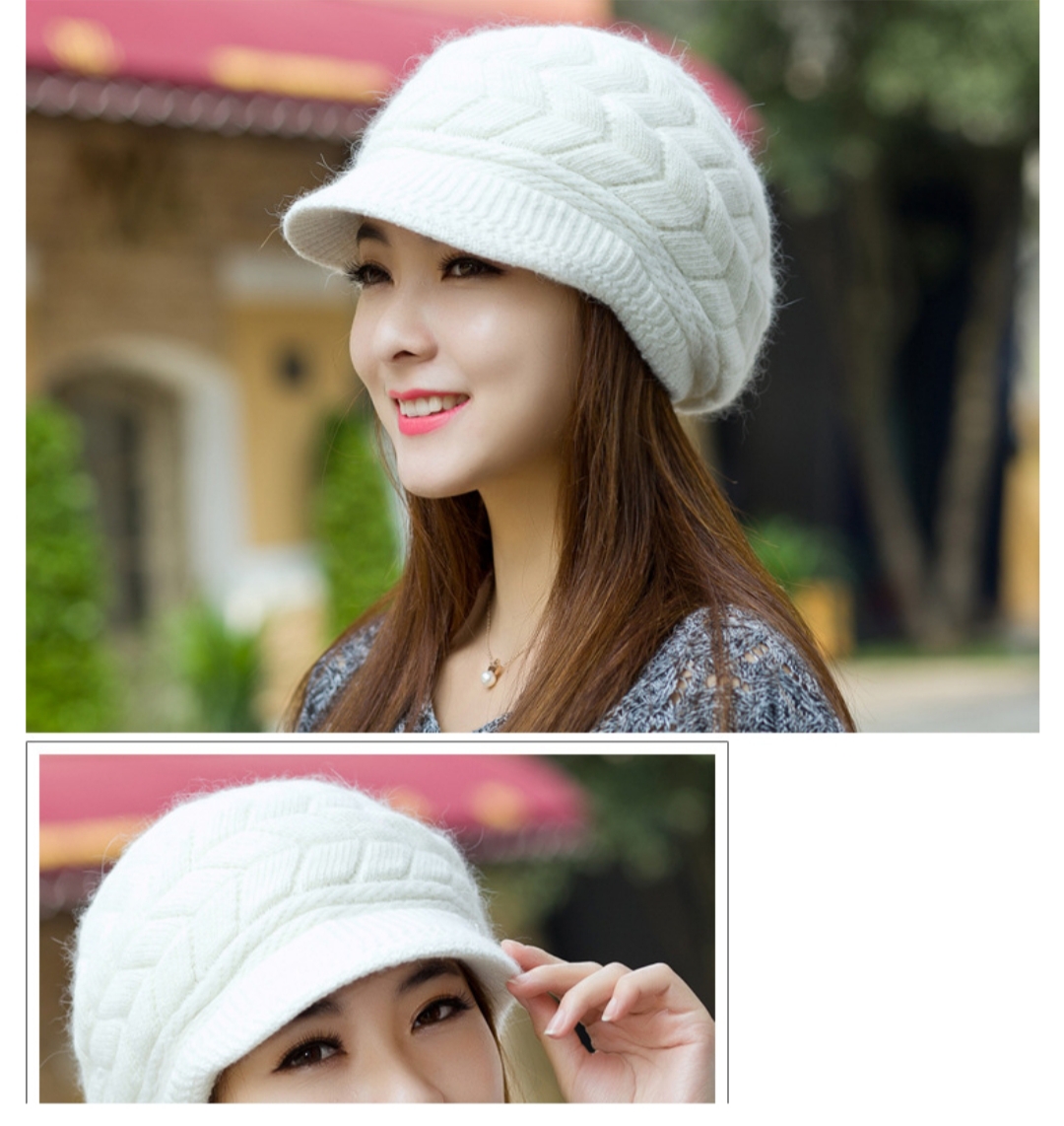 หมวกกันหนาวไหมพรมทรงเเก็ปสีขาวออฟไวท์สวยหรูด้านในบุขน (พร้อมส่ง)(Free Size)