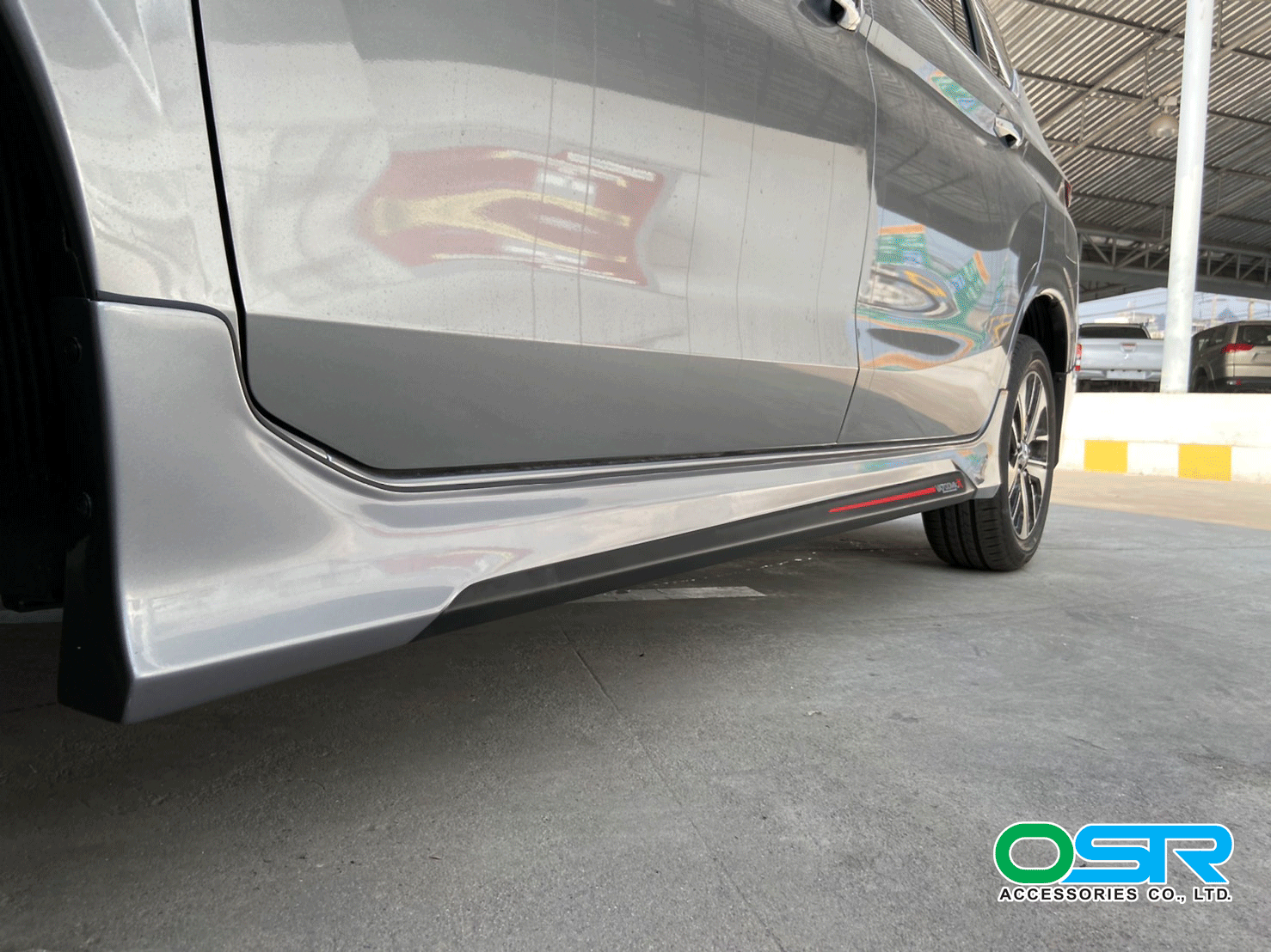 ชุดแต่งรถ-สเกิร์ต-อุปกรณ์แต่งรถ Mitsubishi Xpander ทรง Vazoomer-X By OSR