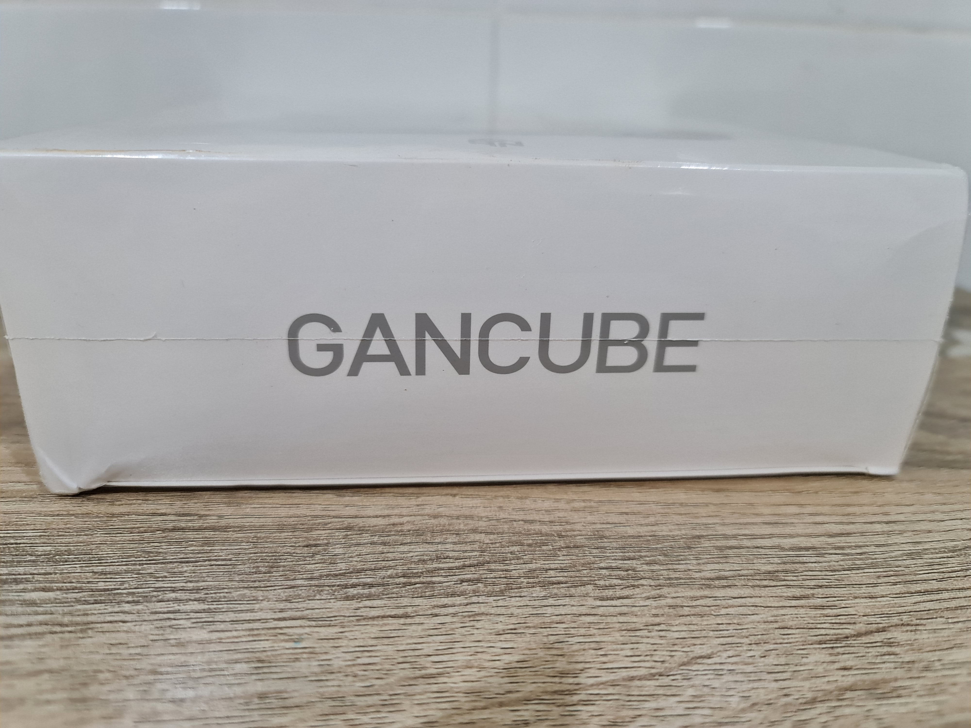 Gan Robot เครืองเล่นรูบิคอัจฉริยะ