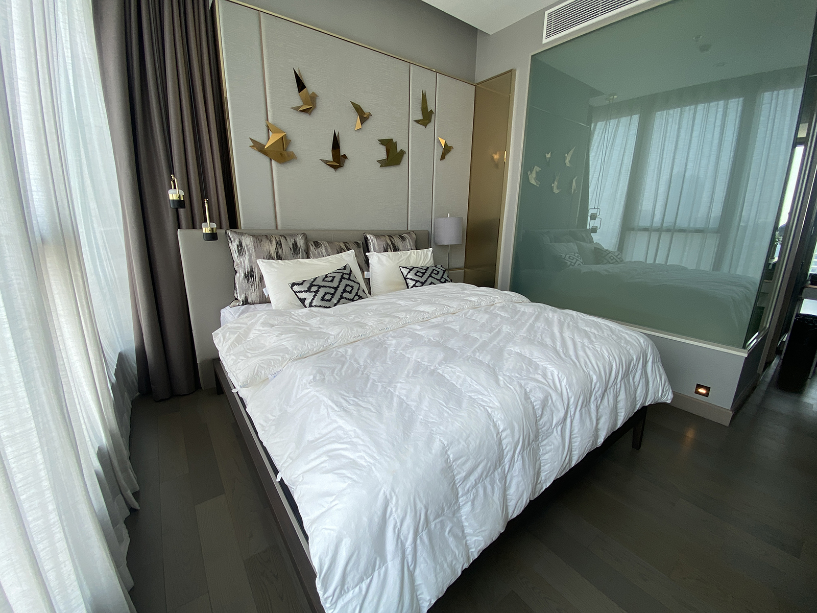 83465-ขายคอนโด The Esse at Singha Complex ใกล้ ARL มักกะสัน