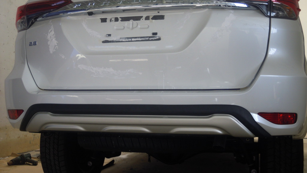 ของแต่งรถ New Fortuner 2016 -กันแคร้งค์หลัง ทรง OEM- by OSR