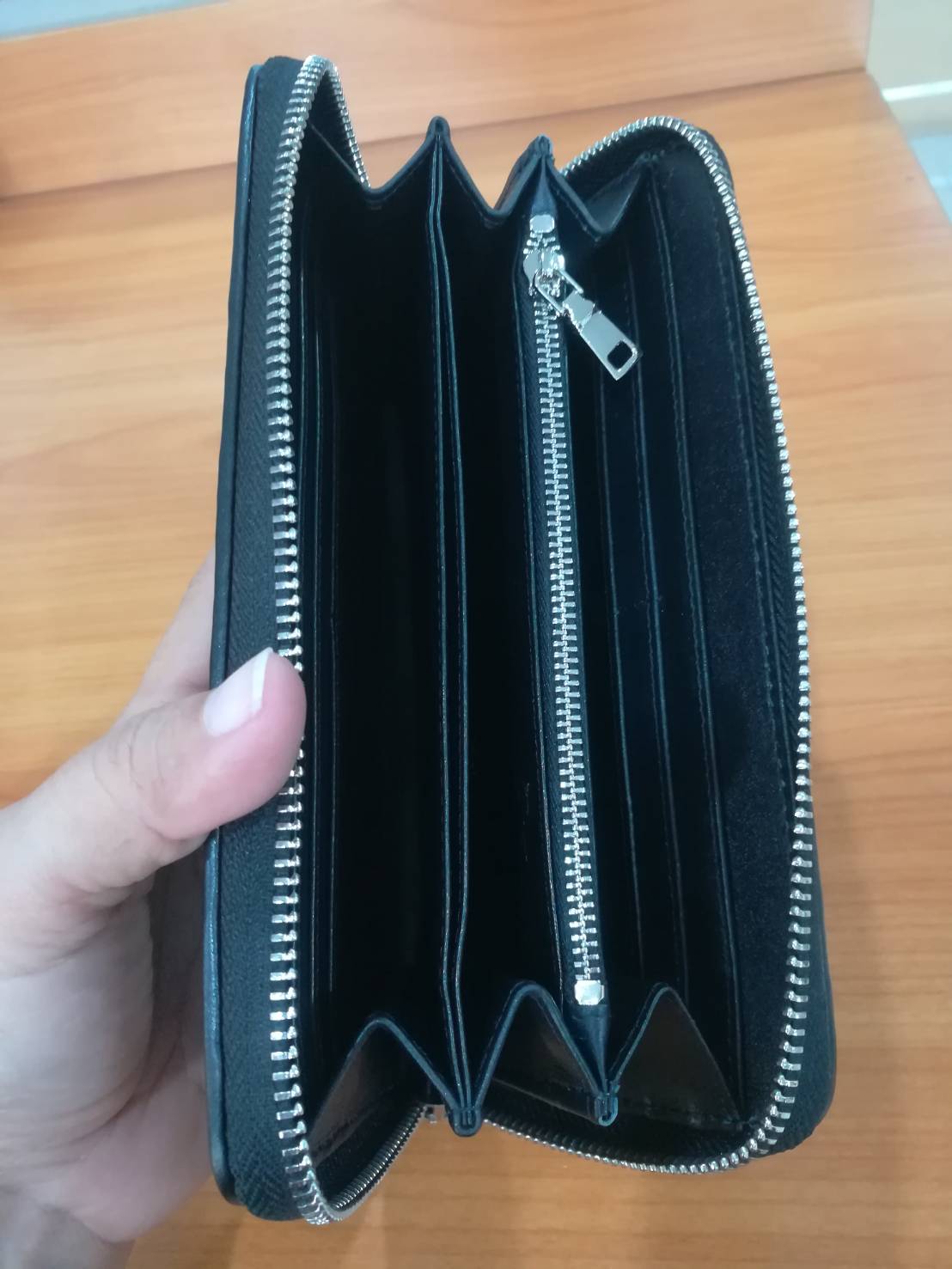 กระเป๋าหนังจระเข้แท้แบบซิปเดี่ยว(หนังกระดูกหัว)