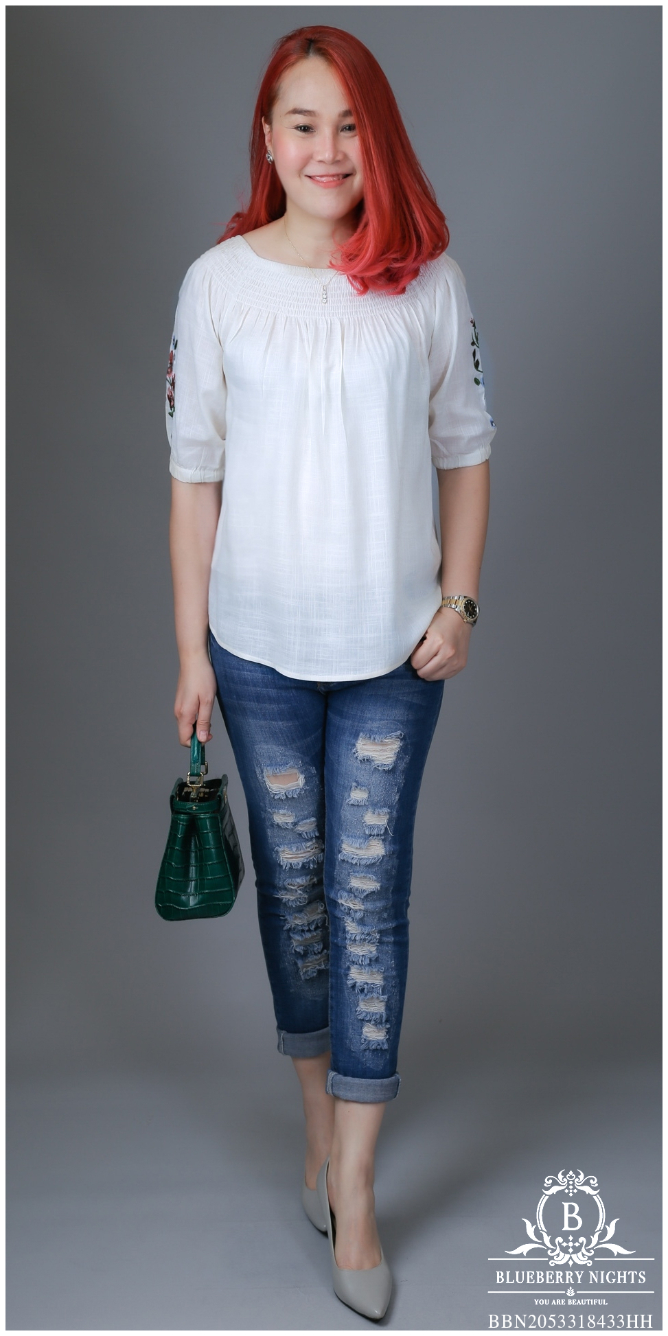 SaLe++#Blueberry Nights B3436**พรีเมี่ยมเสื้อทีเชิ้ต 2-สไตล์ คอตต้อนเบลนด์สีพื้นปักลายคลาสสิค คอลเลคชั่นสุดหรู สไตล์บลูเบอร์รี่ไนท์ ผ้าคอตต้อนผสมลินินเกรดพรีเมี่ยม ผ้าเนื้อดีมากสัมผัสนุ่มเบาใส่สบายค่ะ แพทเทิร์นเสื้อทีเชิ้ตคอยางยืดอิลาสติก ใส่ได้2สไตล์ แบบ