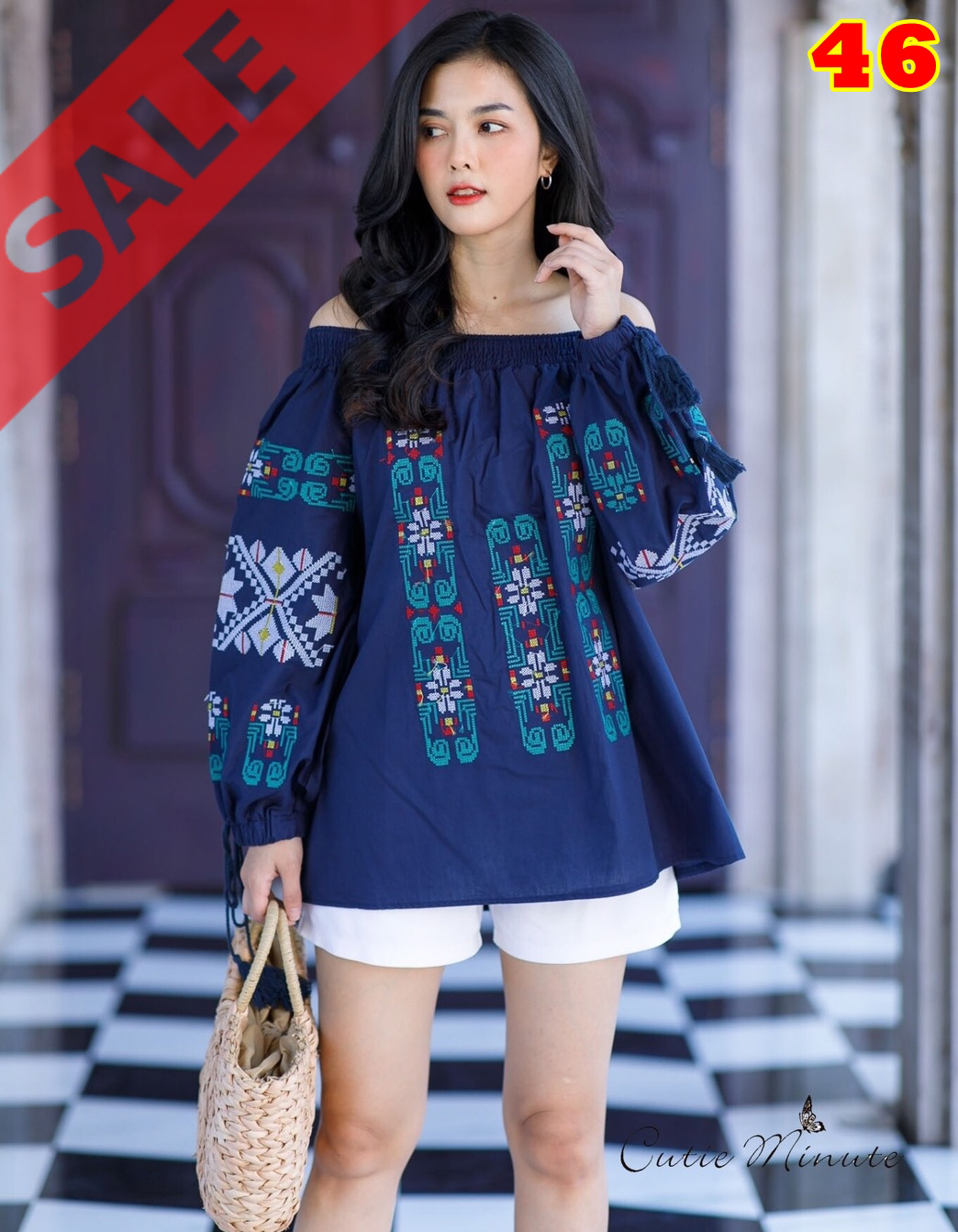 Sale++B3087**อก44.**เสื้อผ้าCotton100%เกรดพรีเมี่ยม เนื้อผ้านิ่มผ้าดีค่ะ เสื้อทรงเปิดไหล่เย็บยางช่วงคอ ดีเทลงานปักงานลายเส้นสไตส์โบฮีเมี่ยน ลายเส้นสวยดูมีมิติคมชัดมากค่ะ งานปักสวยโดดเด่นอลังการมากค่ะ เสื้อดีไซน์สวยจะใส่แบบเปิดไหล่หรือใส่แบบปกติก็สวยค่ะ ปล