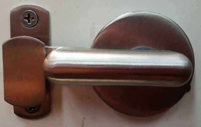 กลอนสับห้องน้ำ SOLEX รุ่นOC7N ใส่แทนลูกบิดไม่ได้