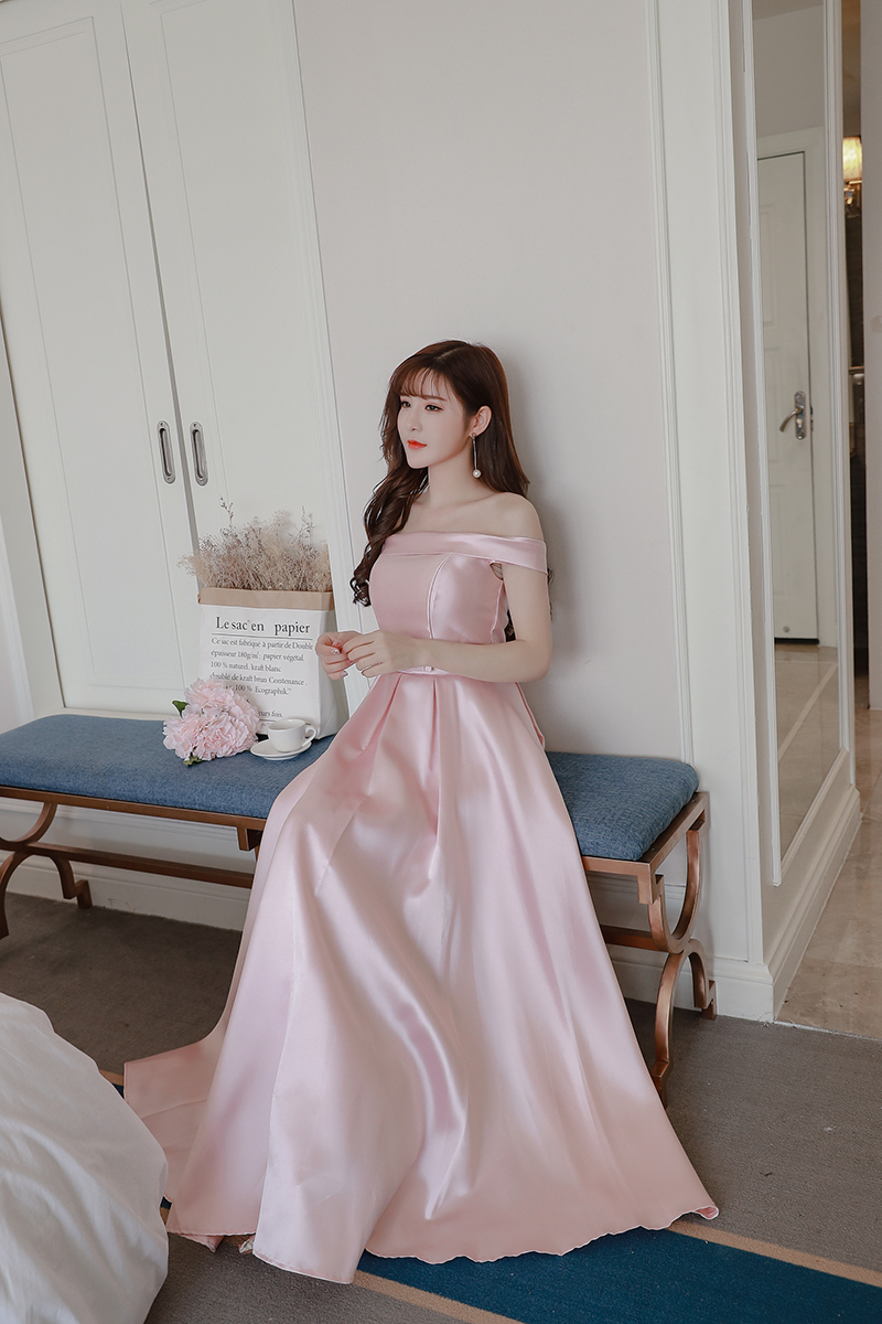 ชุดราตรียาวราคาถูก