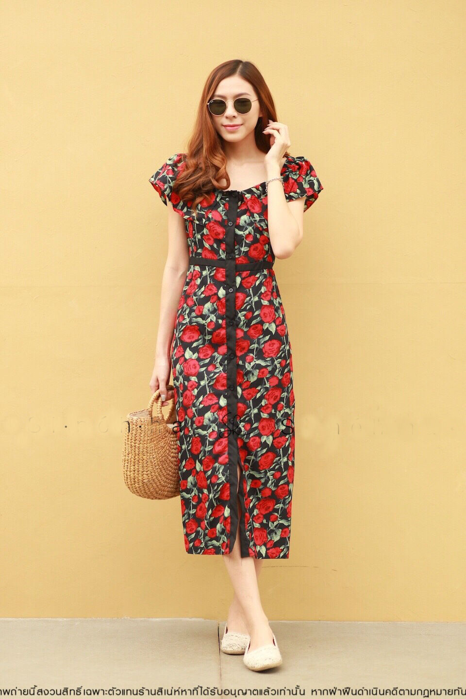 DS0101 เดรสแฟชั่น เดรสออกงาน ชุดออกงาน เดรสสั้น ชุดทำงาน เดรสลายดอก ชุดไปงานแต่ง