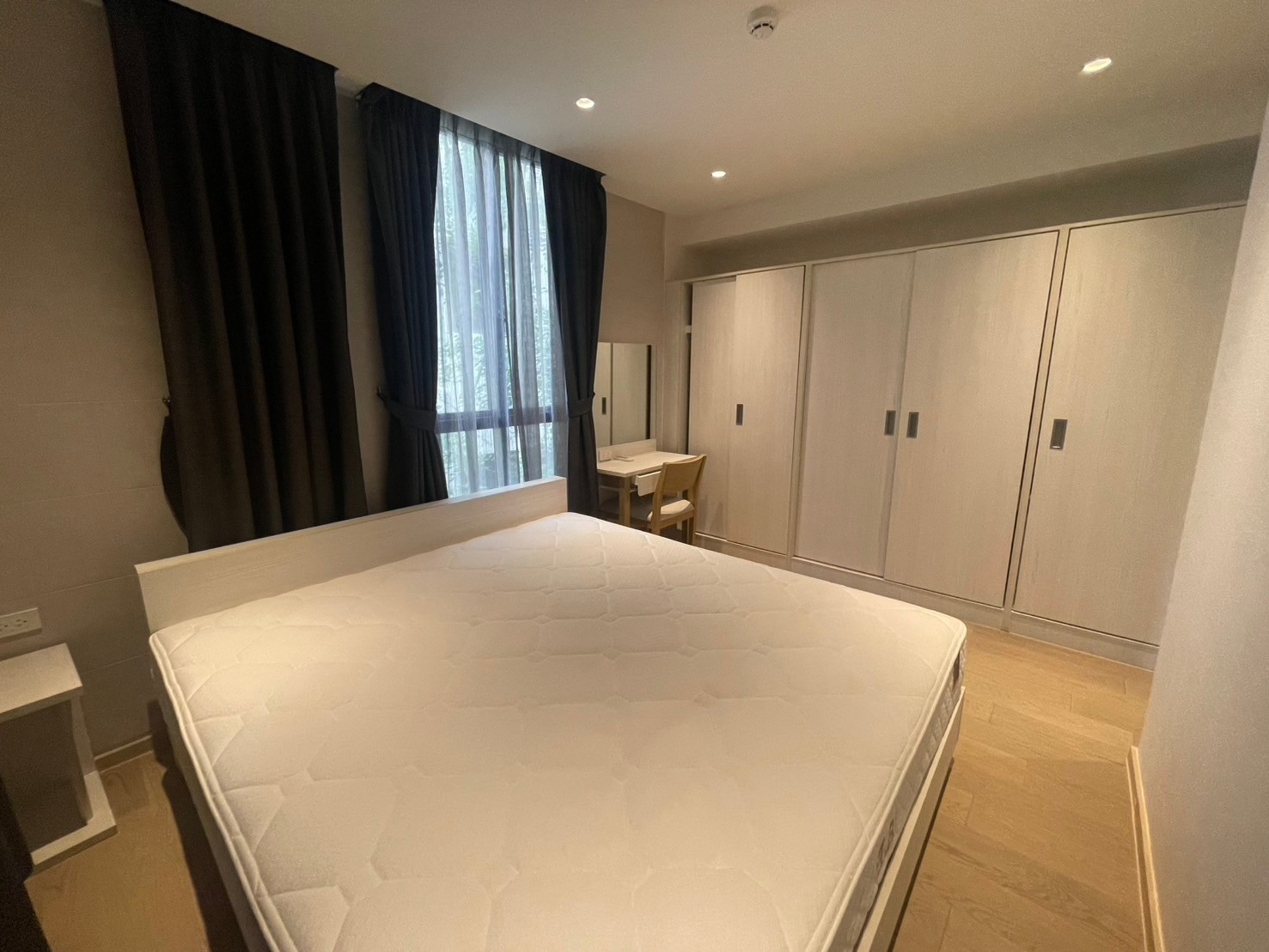 83483-ให้เช่าคอนโด รูเนะสุ ทองหล่อ 5 พร้อมอยู่ กรุงเทพ