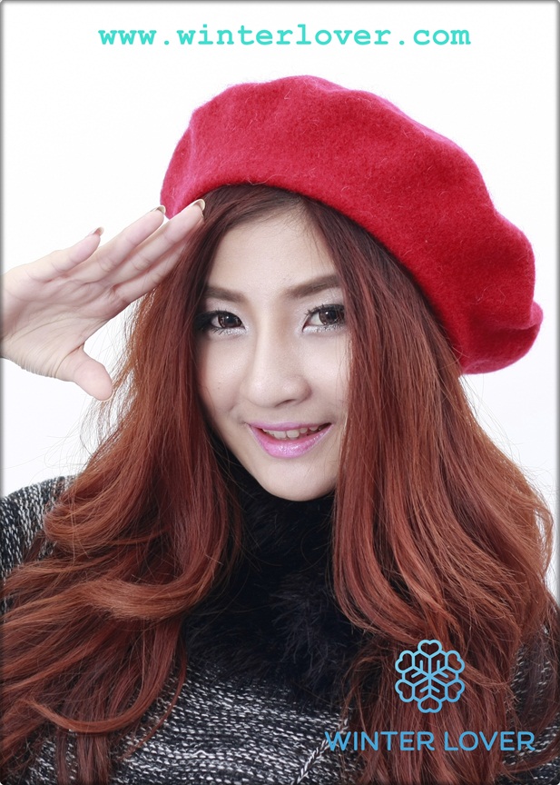 หมวกกันหนาวทรงไบเล่สีแดงสดผ้าวูล100%(พร้อมส่ง)(Free Size)