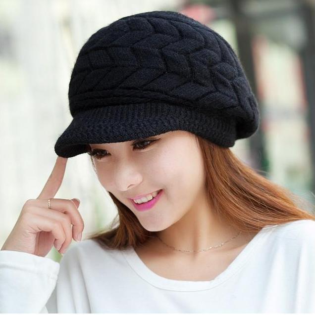 หมวกไหมพรมทรงเเก็ปสีดำสวยเก๋ด้านในบุขน(พร้อมส่ง)(Free Size)