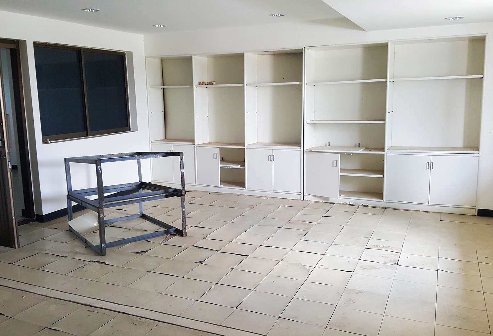 83462-ขายอาคารสำนักงาน โครงการเซ็นเตอร์พอยส์ เมืองสุราษฎร์ธานี