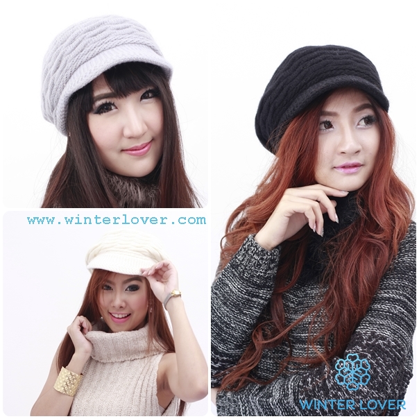 หมวกไหมพรมกันหนาวสีดำทรงแก็ปด้านในบุขนอุ่นนุ่ม(พร้อมส่ง)(Free Size)