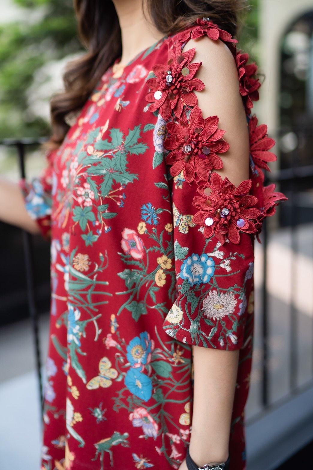 SaLe++#Cutie Minute 14109 เดรสผ้ายืดSpendexเกาหลีเกรดพรีเมียม ผ้าเนื้อเนียนละเอียด ผ้าดีมาก ผ้ายืดได้เยอะมากค่ะ ดีเทลแขนเว้าหัวไหล่ประดับลูกไม้ 3 มิติรอบๆ เดรสเรียบหรูใส่แล้วดูแพงมากค่ะ มีกระเป๋าซ่อน บอกเลยค่ะตัวนี้งานดีสวยมากค่ะ ** Mask ทรงสวยปรับเข้ากับ