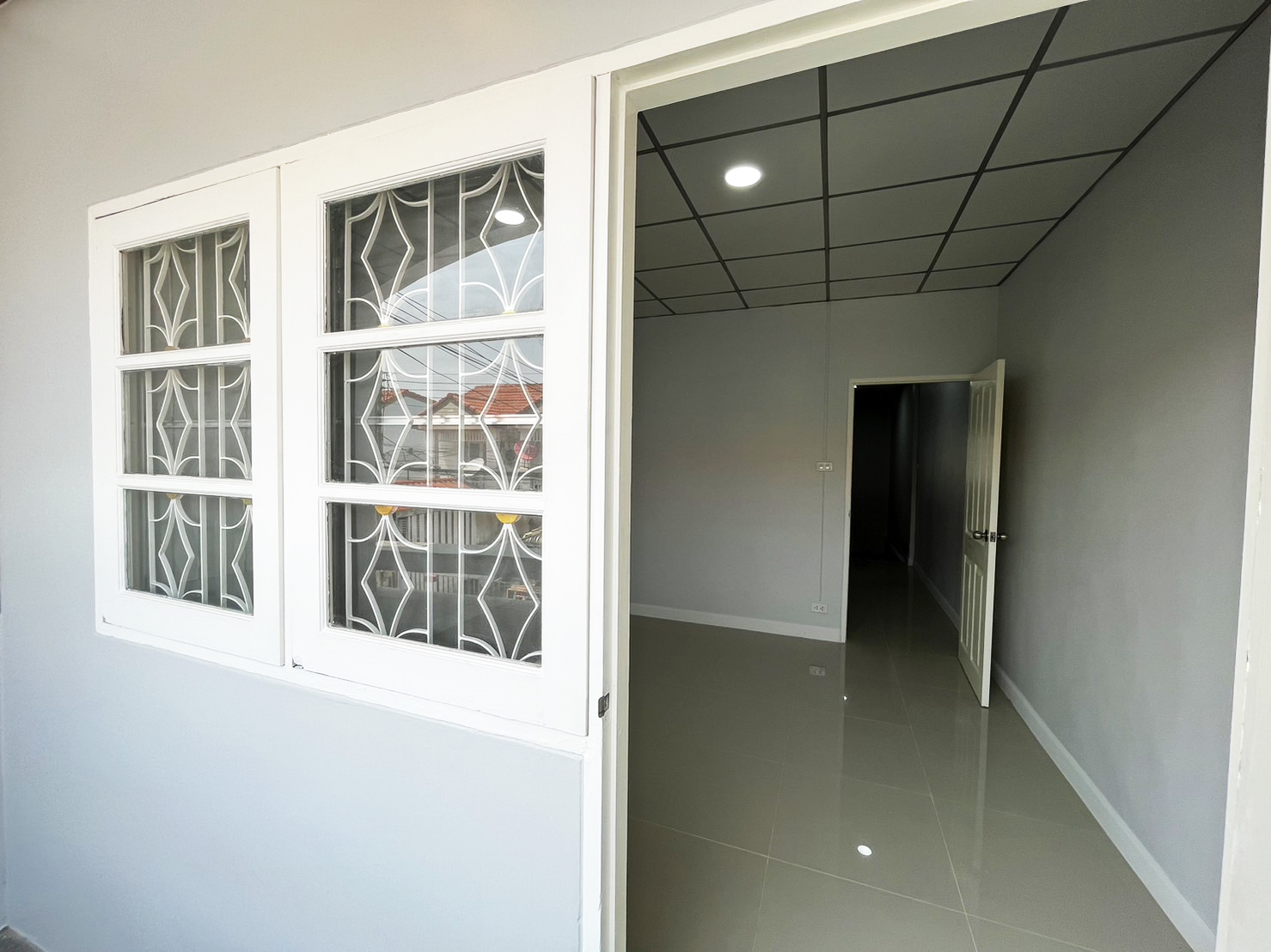 76997-ขายทาวน์เฮ้าส์ หมู่บ้านเลิศอุบล คลองห้า ใกล้มอเตอร์เวย์ถนนกาญจนาภิเษก ลำลูกกา ปทุมธานี