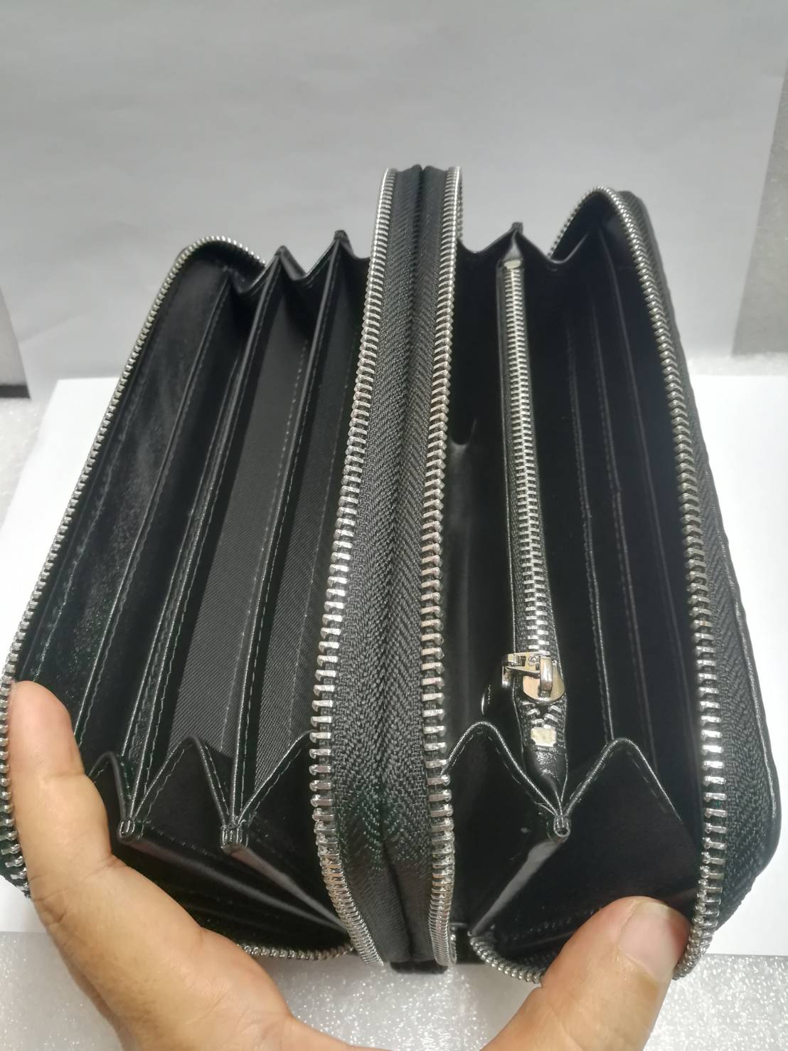 กระเป๋าหนังจระเข้แท้แบบซิปคู่(หนังกระดูกหัว)