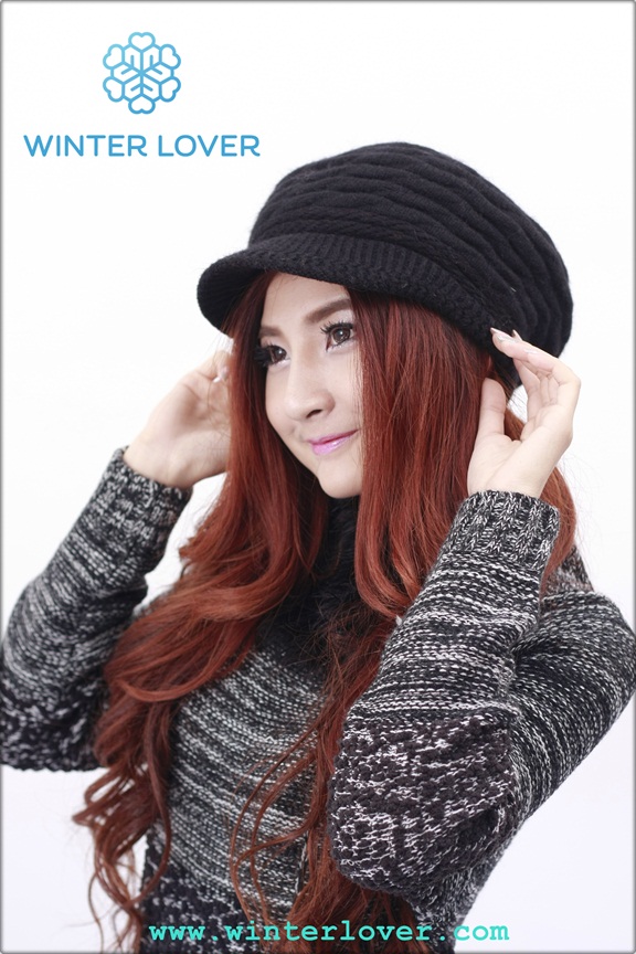 หมวกไหมพรมกันหนาวสีดำทรงแก็ปด้านในบุขนอุ่นนุ่ม(พร้อมส่ง)(Free Size)