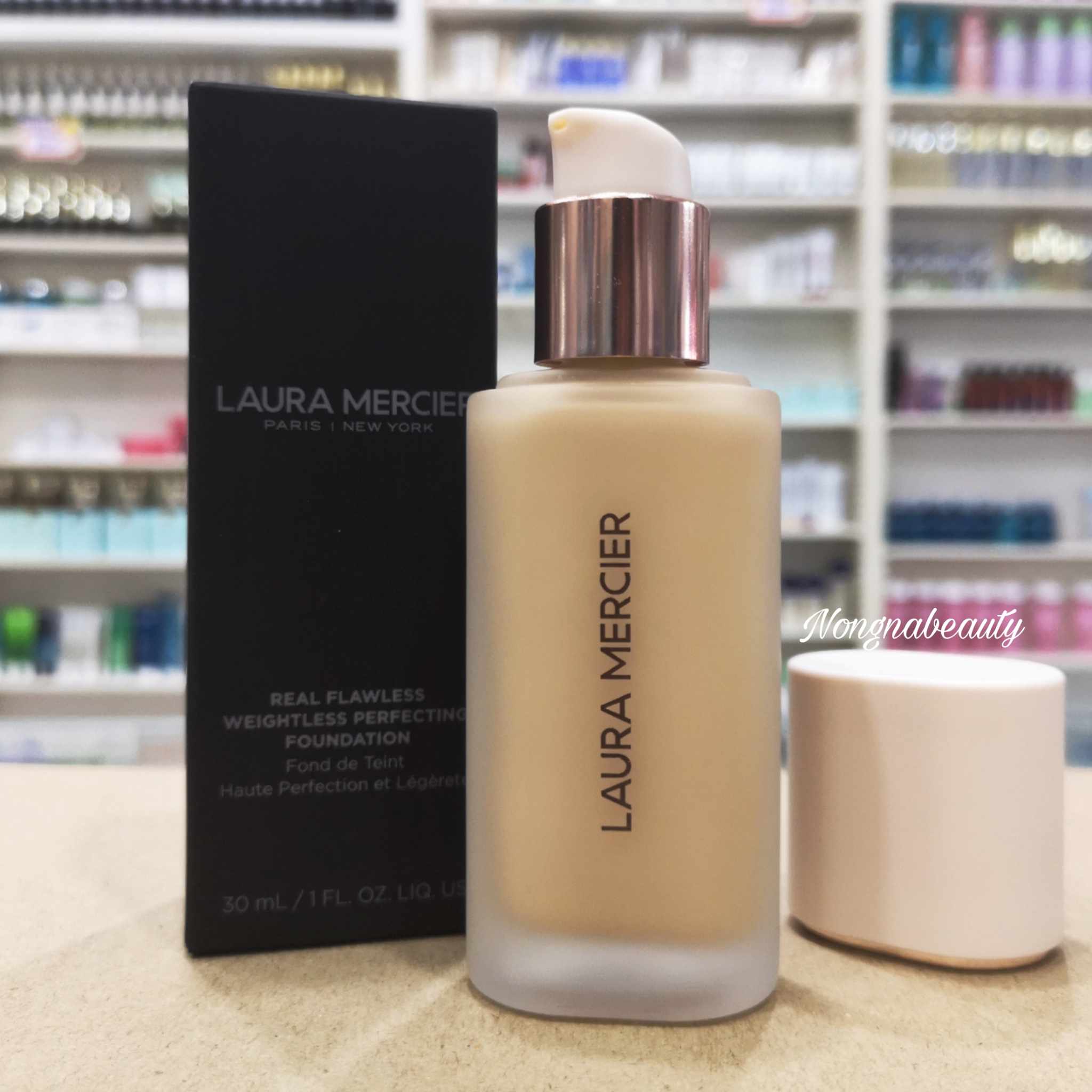 Laura Mercier Real Flawless Weightless Perfecting Foundation 30ml. **สี 2N1 Cashew