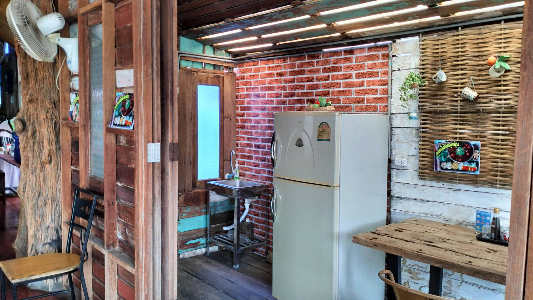 81551-ขายที่ดินพร้อมอาคาร อำเภอเมือง จังหวัดลพบุรี