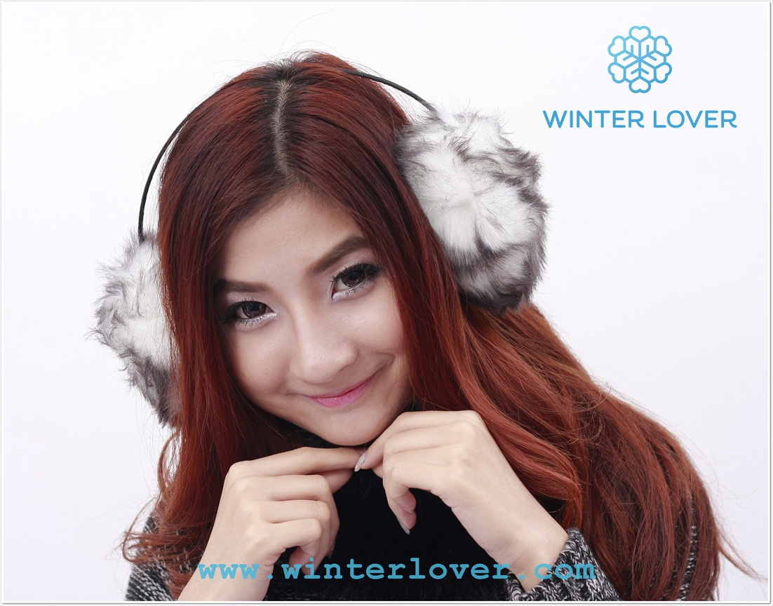 ที่ปิดหูกันหนาว แต่ง ขนเฟอร์สีขาว ดำ(พร้อมส่ง)(Free Size)