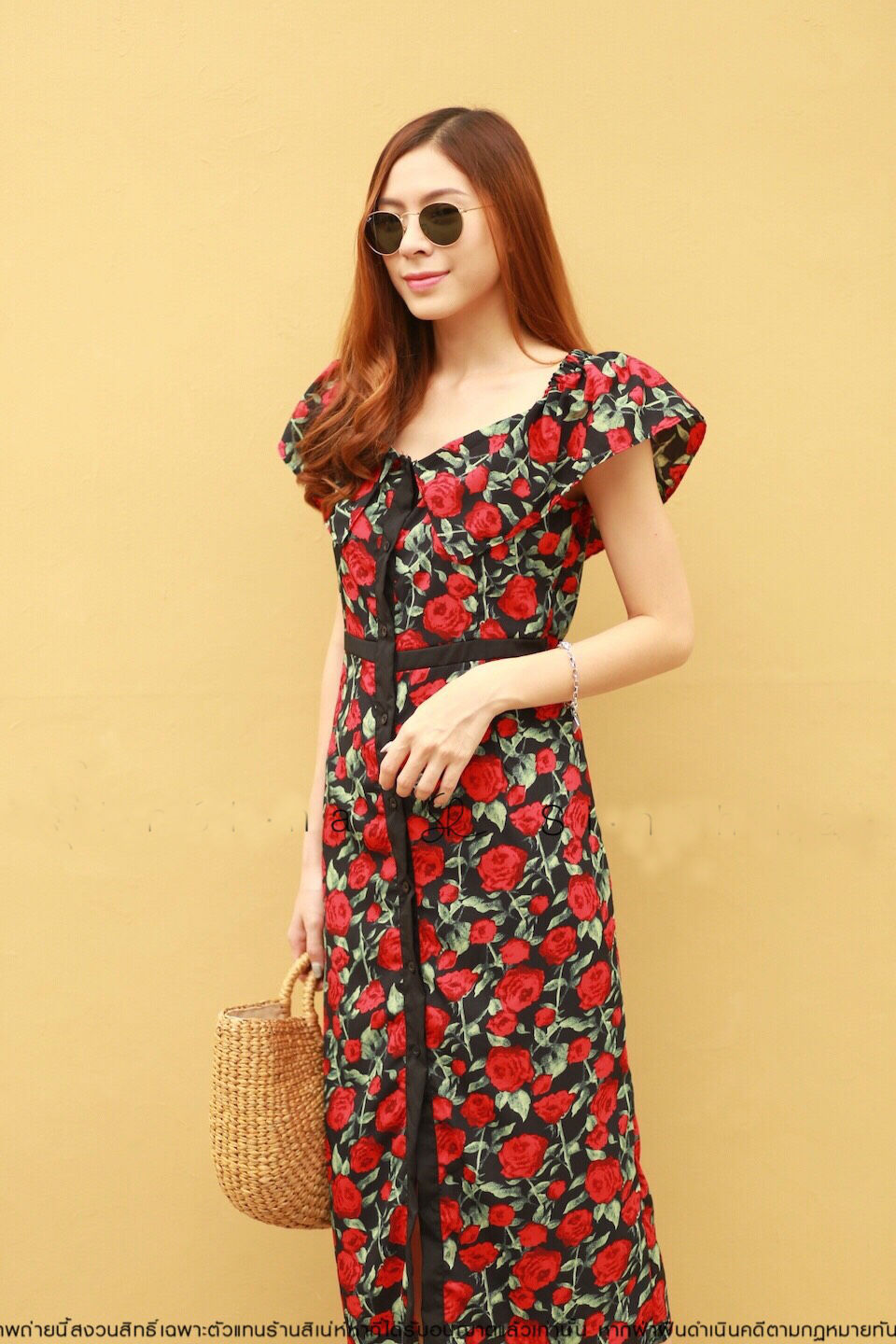 DS0101 เดรสแฟชั่น เดรสออกงาน ชุดออกงาน เดรสสั้น ชุดทำงาน เดรสลายดอก ชุดไปงานแต่ง