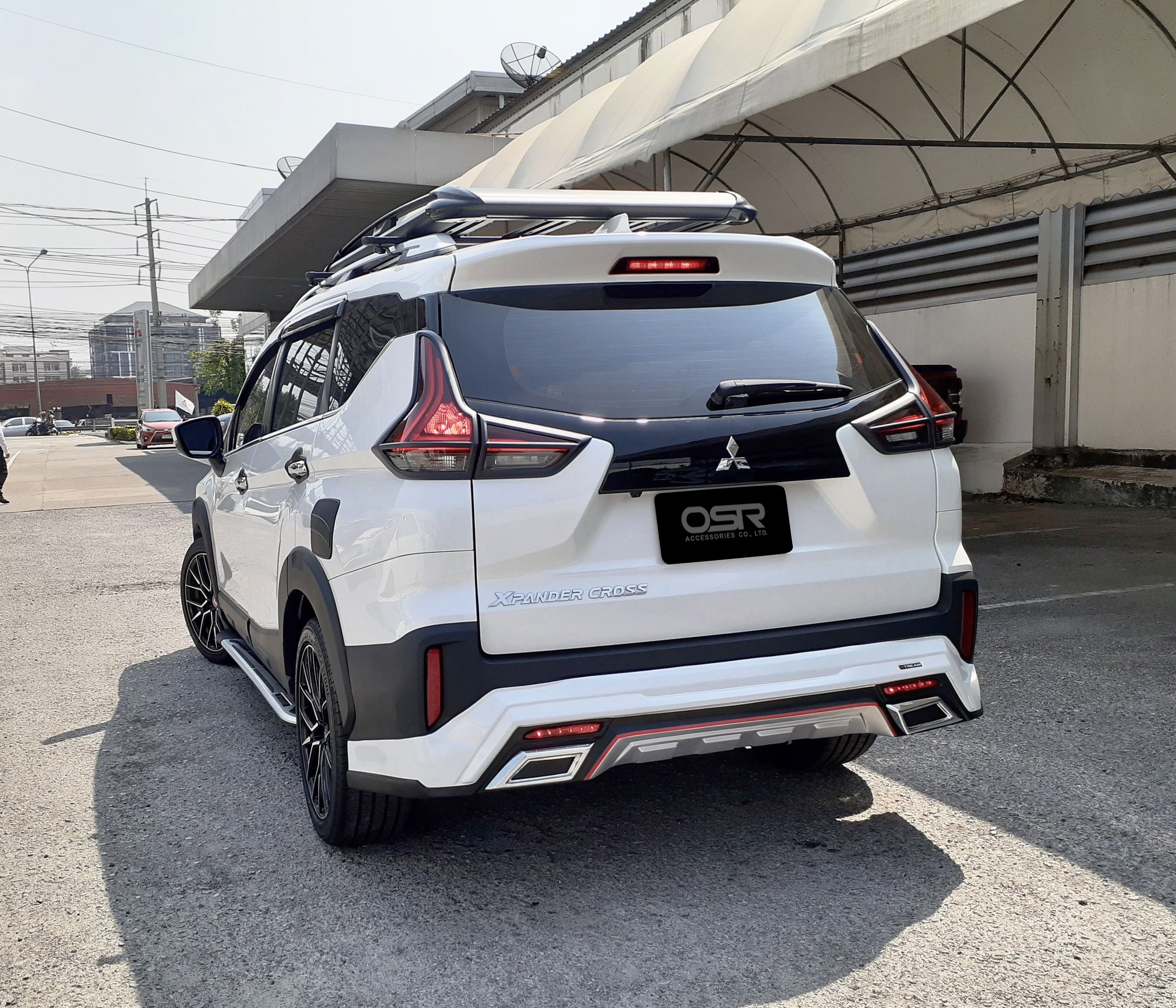 ชุดแต่งรถ Mitsubishi Xpander Cross ทรง X-Treme