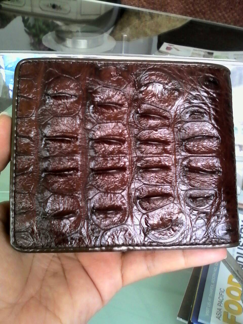 กระเป๋าหนังจระเข้แท้