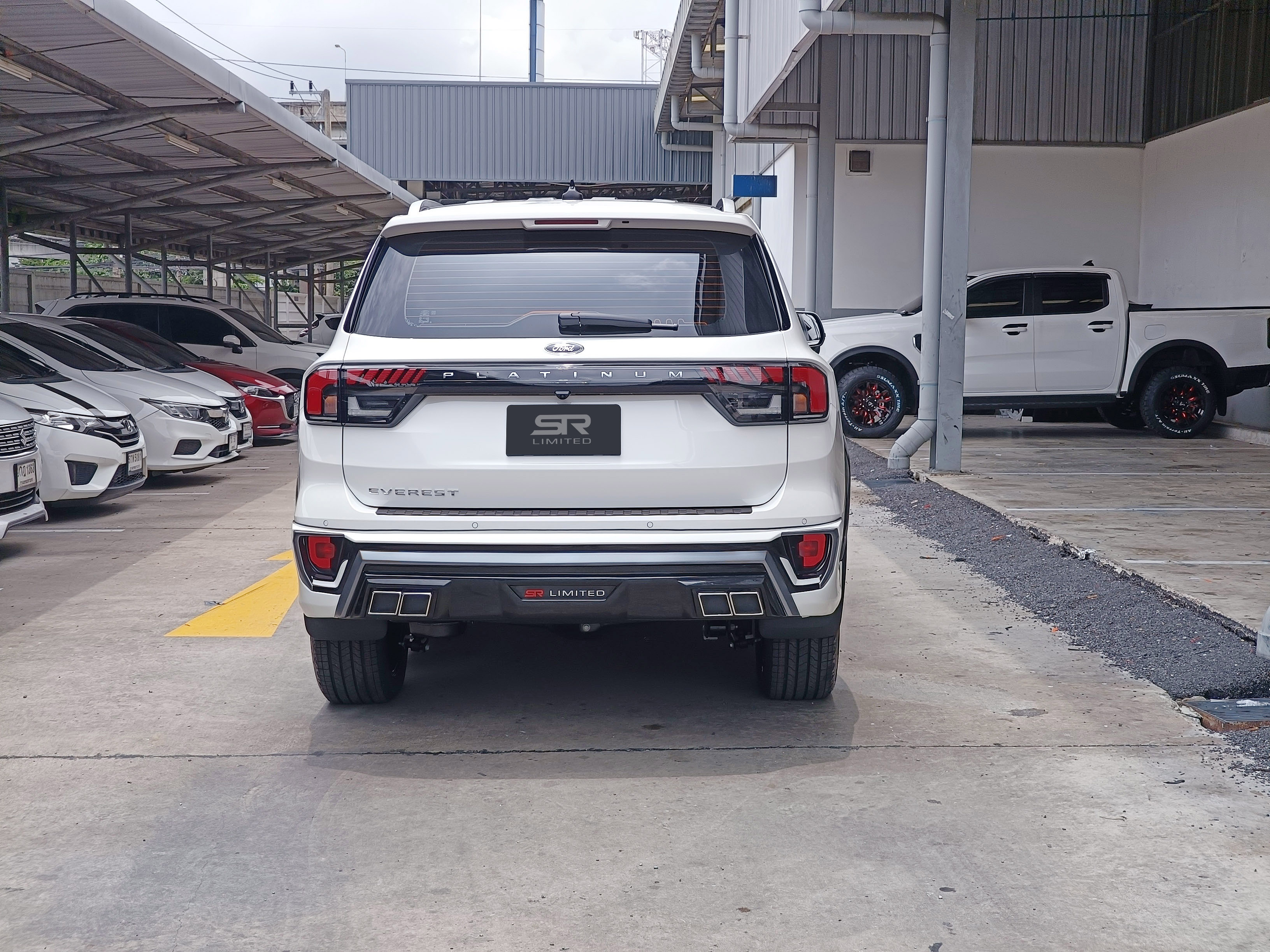 ชุดแต่งรถ-สเกิร์ต-อุปกรณ์แต่งรถ Ford Everest 2022 2023 2024 Next-Gen ทรง SR-Limited