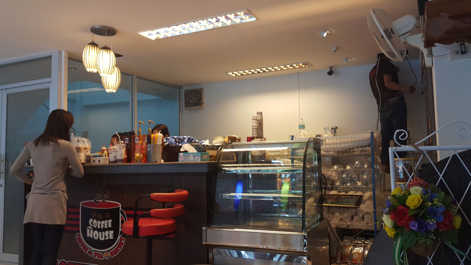 ตัวอย่างติดตั้งที่ Coffee House