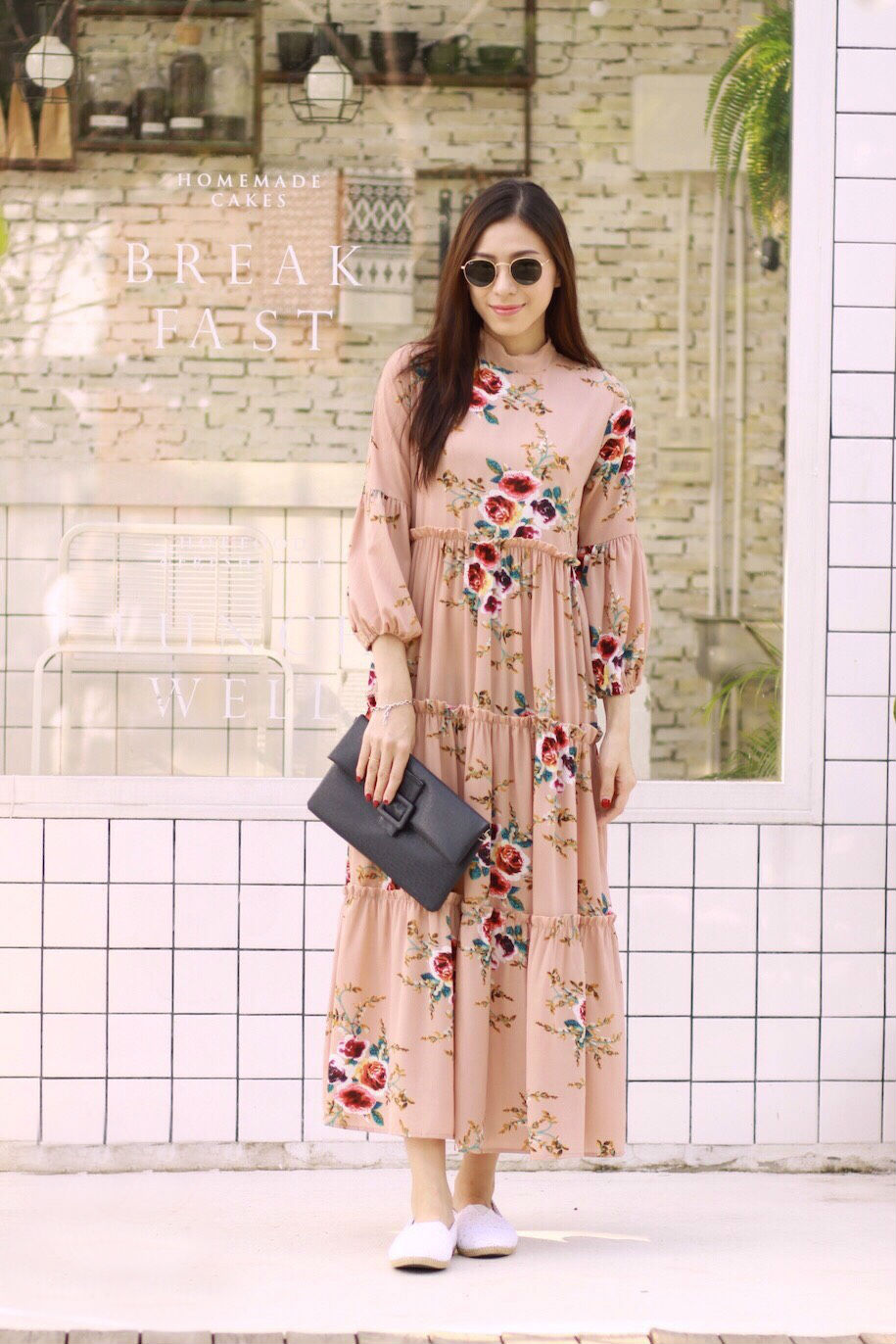 MD0024 เสื้อผ้าแฟชั่นเกาหลี เดรสเกาหลี เดรสยาว เดรสแฟชั่น แม็กซี่เดรส Maxidress ลายดอก Maxi Dress (สีนู้ด)