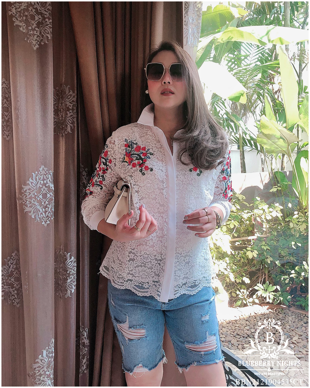 Sale++#Blueberry Nights B3641 เสื้อเชิ้ตลูกไม้อิตาลีปักลายดอกไม้ ผ้าลูกไม้อิตาลีเกรดพรีเมี่ยมเนื้อนุ่มเบาใส่สบายมากค่ะ แพทเทิร์นเสื้อเชิ้ตกระดุมหน้ายาวตลอด ดีเทลด้านหน้าปักดิ้นลายดอกไม้สวยหรูค่ะ มีซับในทั้งตัว ♡เหมาะสำหรับสาวๆรอบอก(36-44)♡ ร