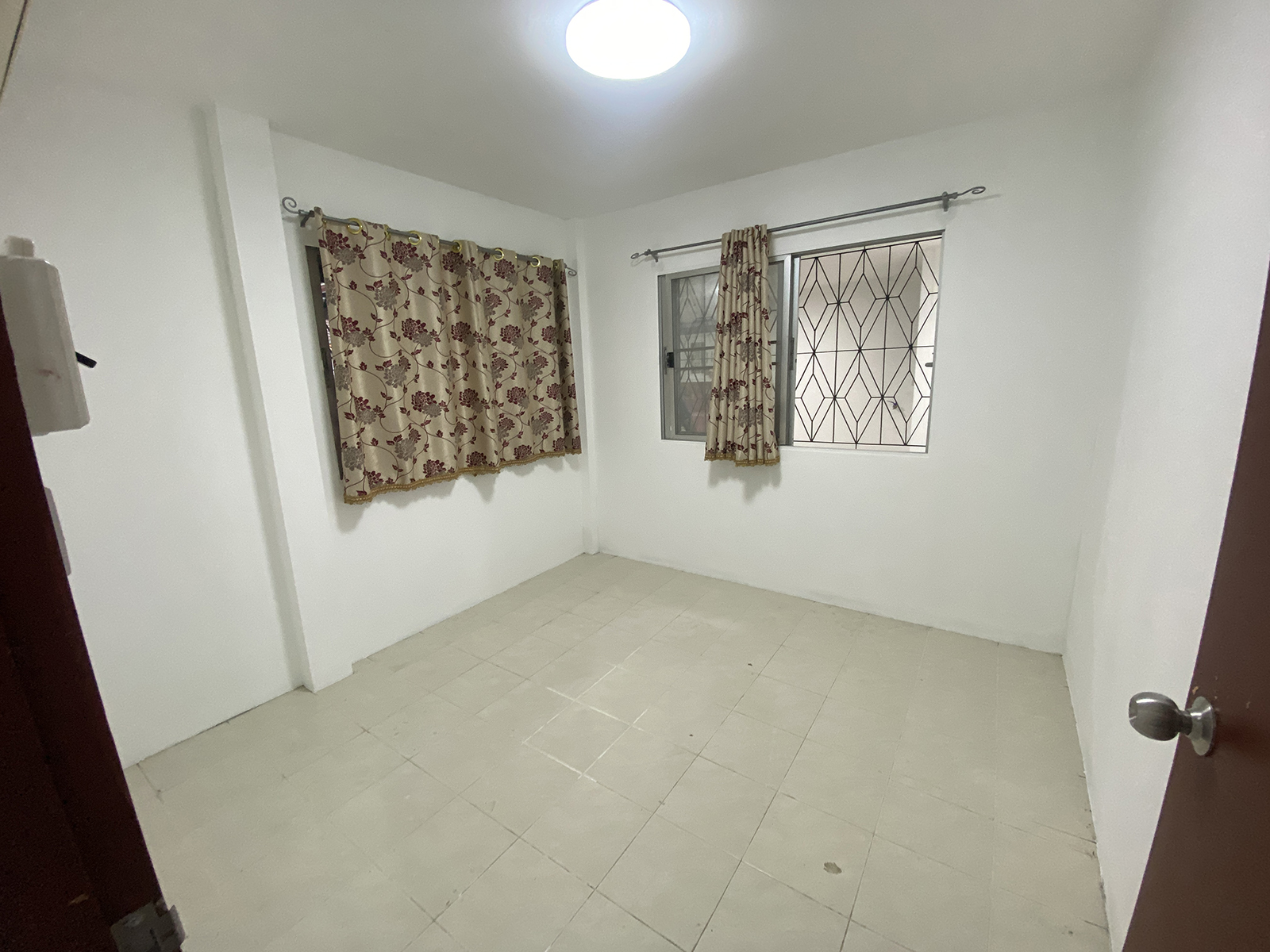 81588-ขายทาวน์เฮ้าส์ หมู่บ้านศิลาทอง เสม็ด ชลบุรี