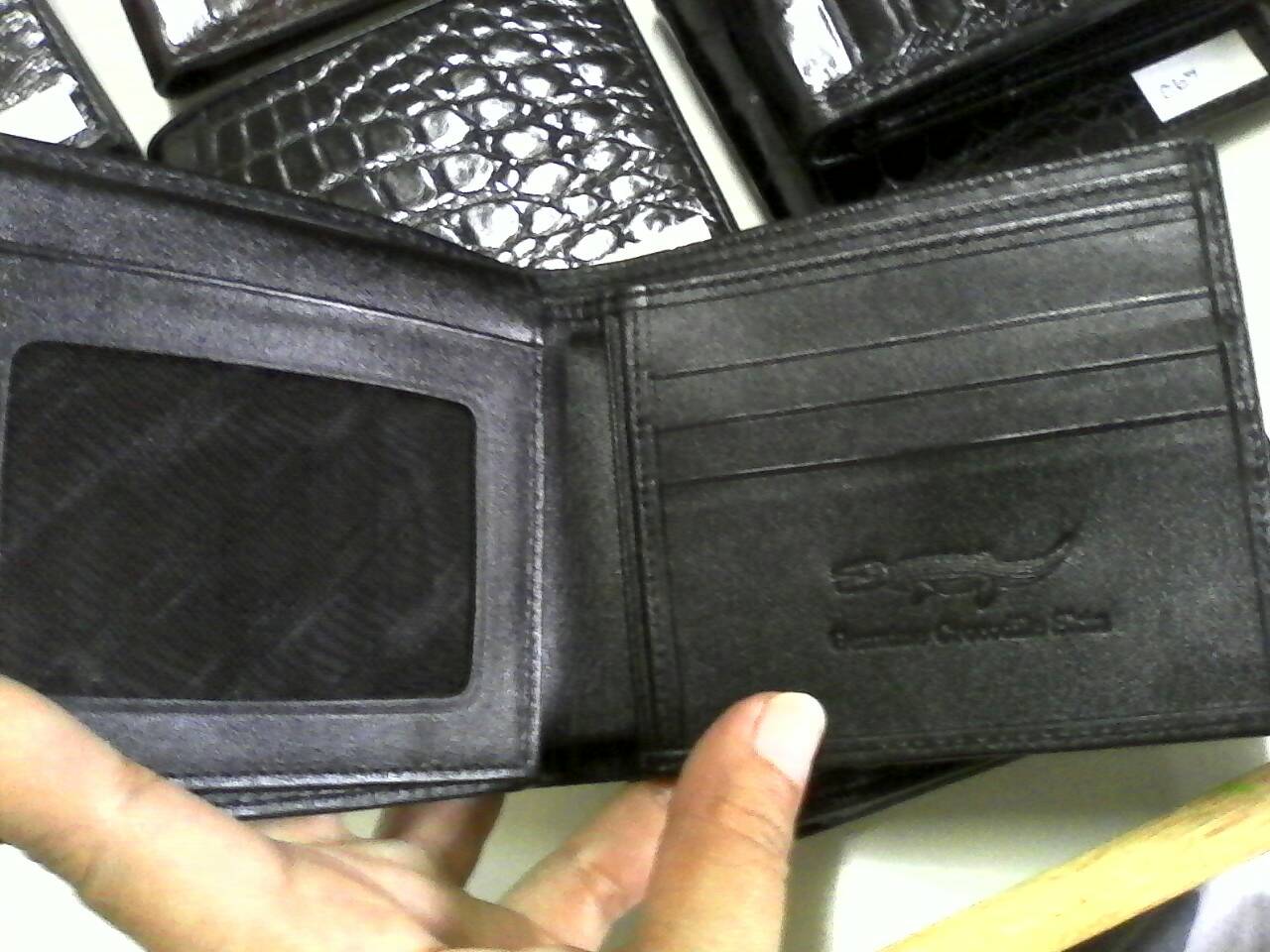 กระเป๋าหนังจระเข้แท้(หนังท้อง) สีดำ