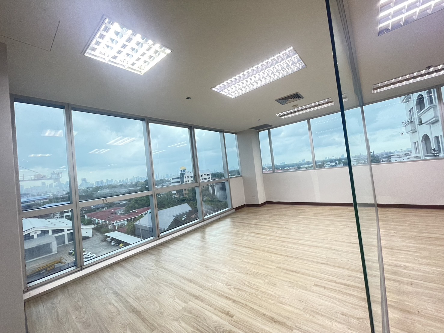 83457-ด่วน!! โปรโมชั่นลดราคา!! ให้เช่า อาคาร เจ.เพลส ทาวเวอร์ ช่องนนทรี กรุงเทพ