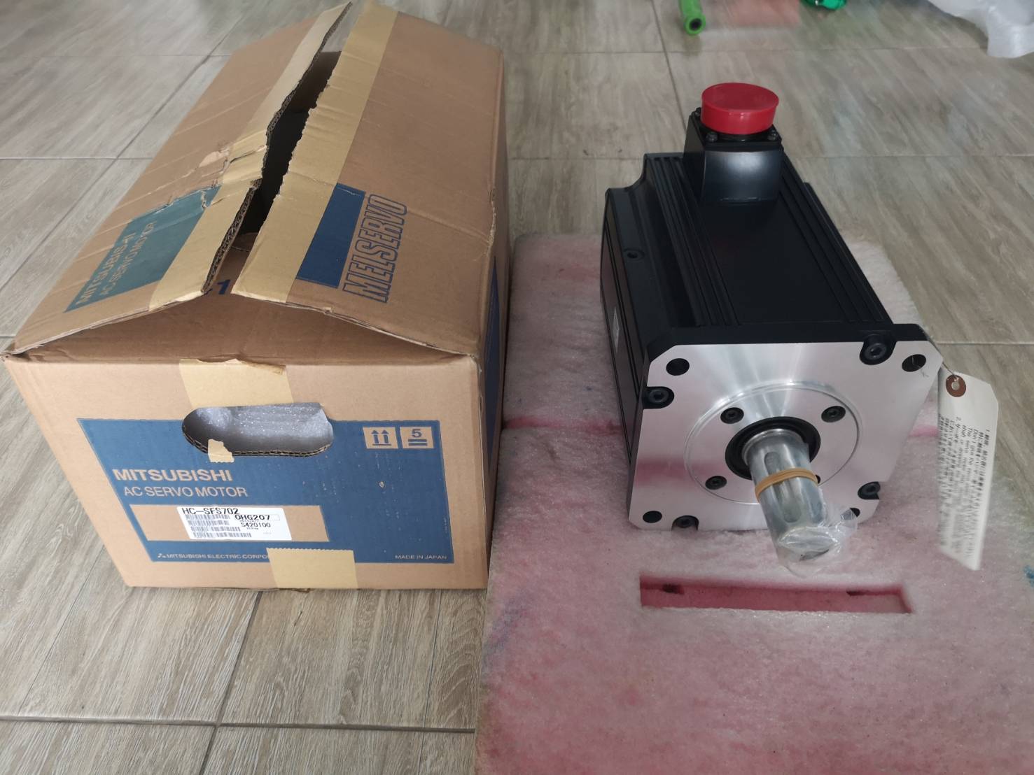 ขาย MOTOR HC-SFS702