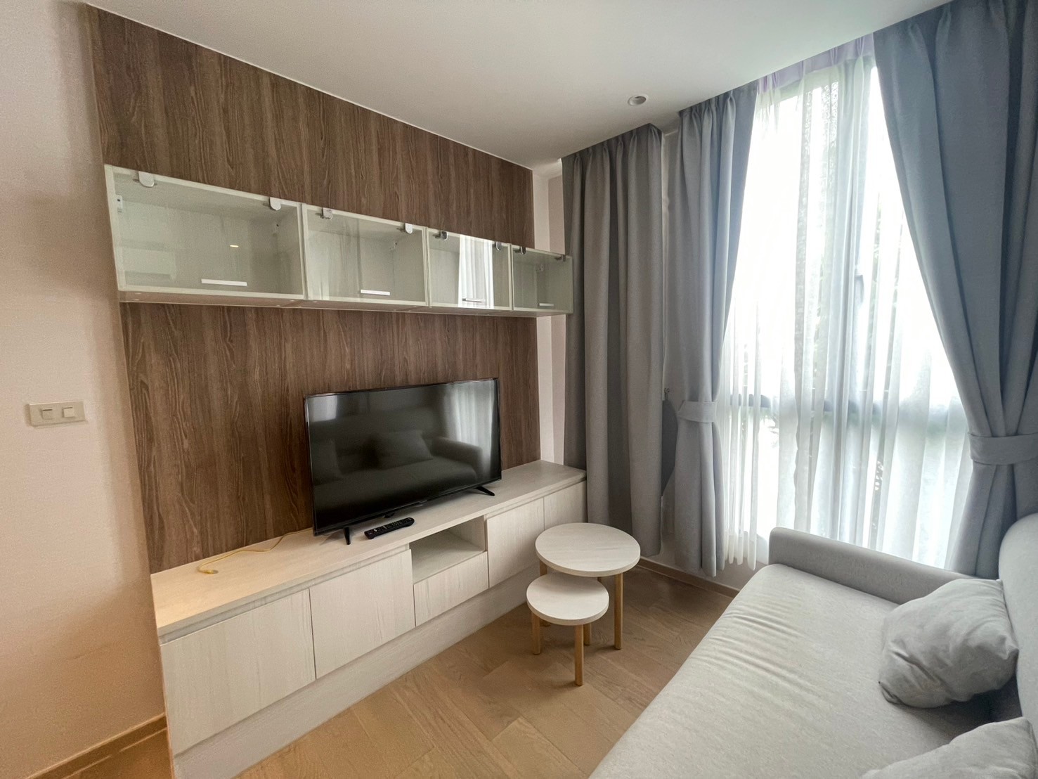 83483-ให้เช่าคอนโด รูเนะสุ ทองหล่อ 5 พร้อมอยู่ กรุงเทพ