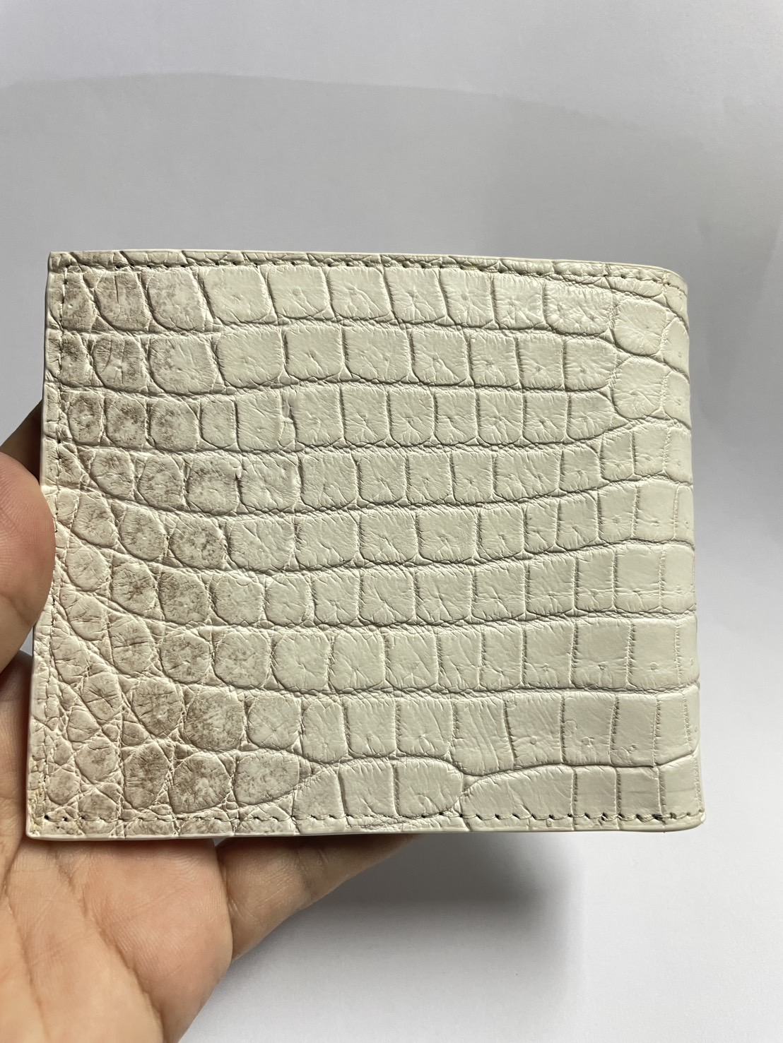 กระเป๋าหนังจระเข้แท้ หนังท้อง