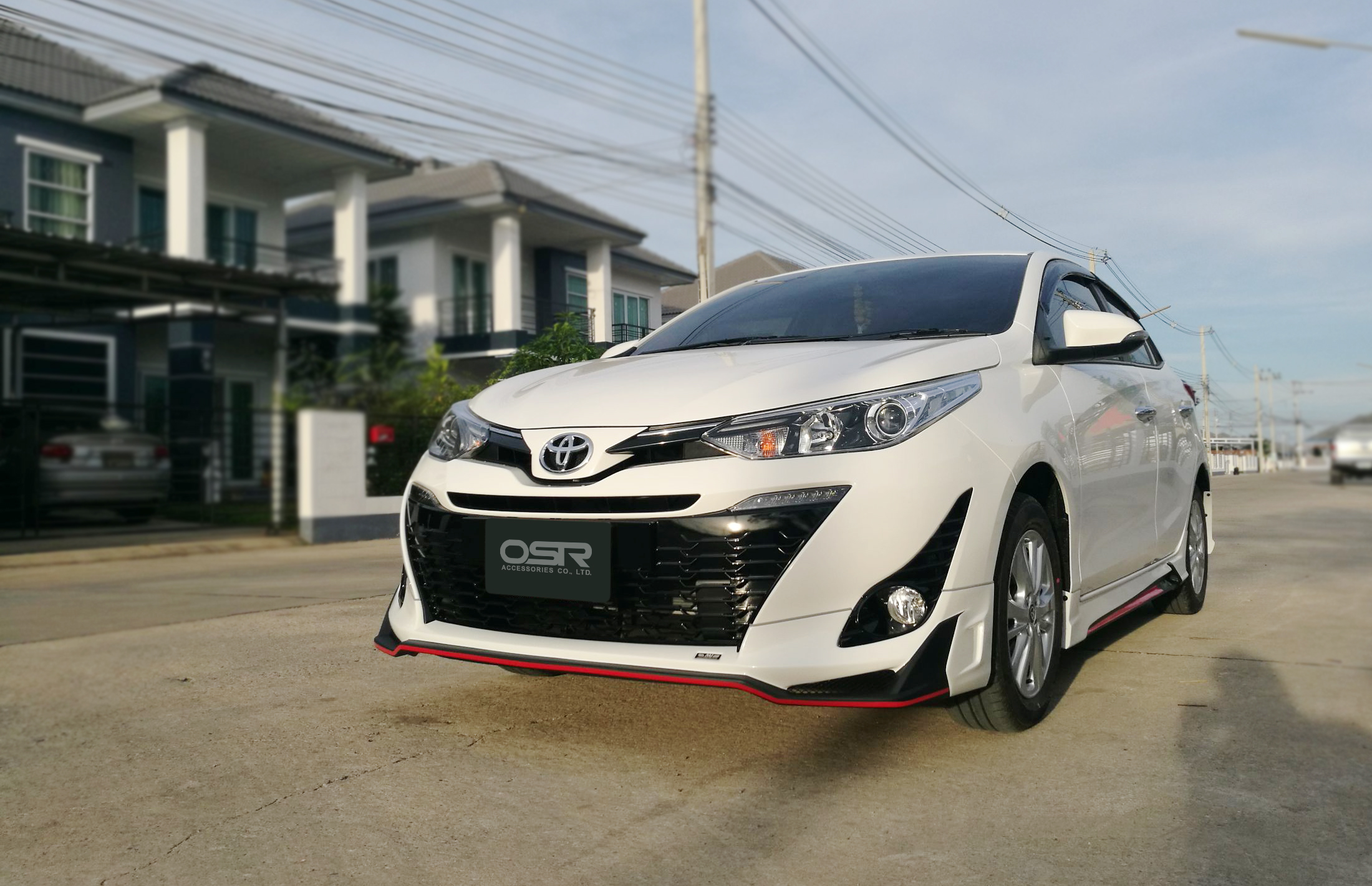 ชุดแต่งรถ สเกิร์ต-สปอยเลอร์ New Yaris 2018 ทรง Rider-M