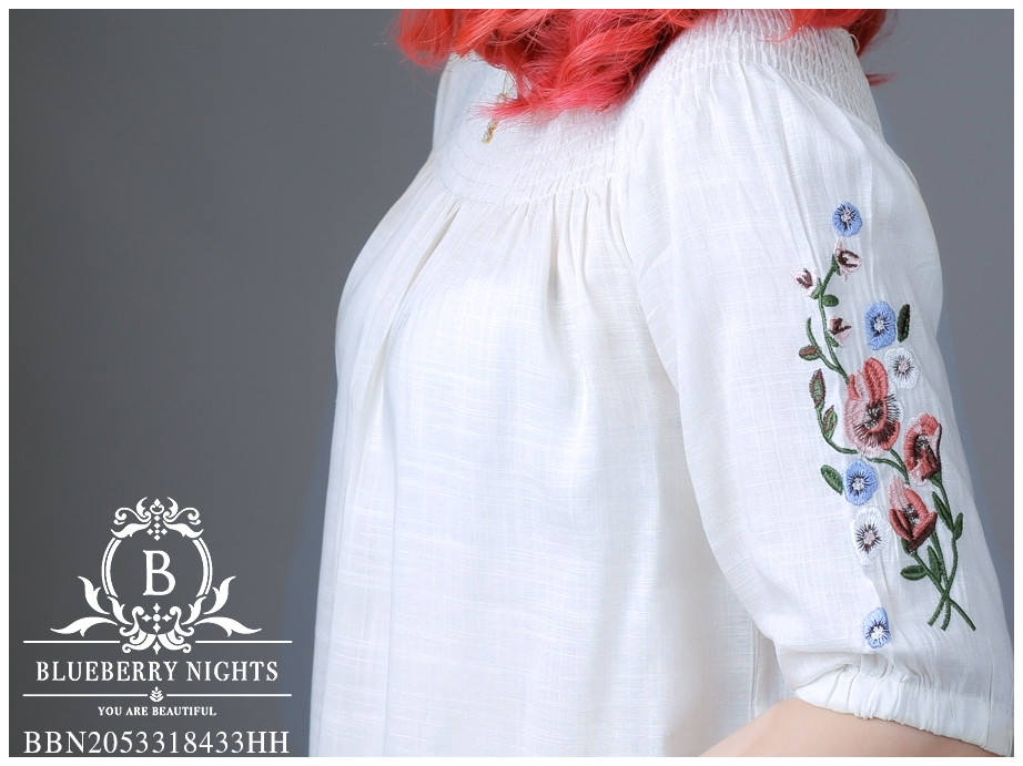 SaLe++#Blueberry Nights B3436**พรีเมี่ยมเสื้อทีเชิ้ต 2-สไตล์ คอตต้อนเบลนด์สีพื้นปักลายคลาสสิค คอลเลคชั่นสุดหรู สไตล์บลูเบอร์รี่ไนท์ ผ้าคอตต้อนผสมลินินเกรดพรีเมี่ยม ผ้าเนื้อดีมากสัมผัสนุ่มเบาใส่สบายค่ะ แพทเทิร์นเสื้อทีเชิ้ตคอยางยืดอิลาสติก ใส่ได้2สไตล์ แบบ