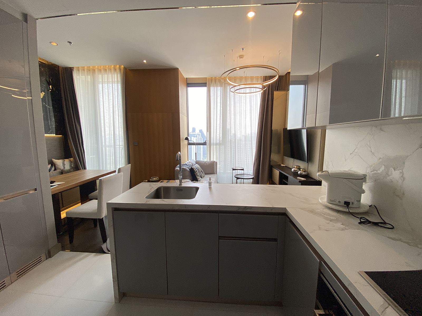 83465-ขายคอนโด The Esse at Singha Complex ใกล้ ARL มักกะสัน