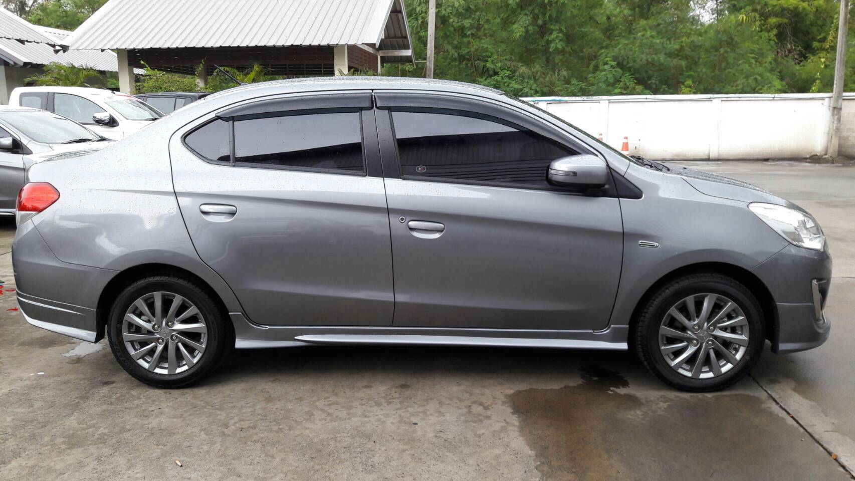 ชุดแต่งรถ สเกิร์ต-สปอยเลอร์ Attrage ทรงศูนย์ OEM by OSR